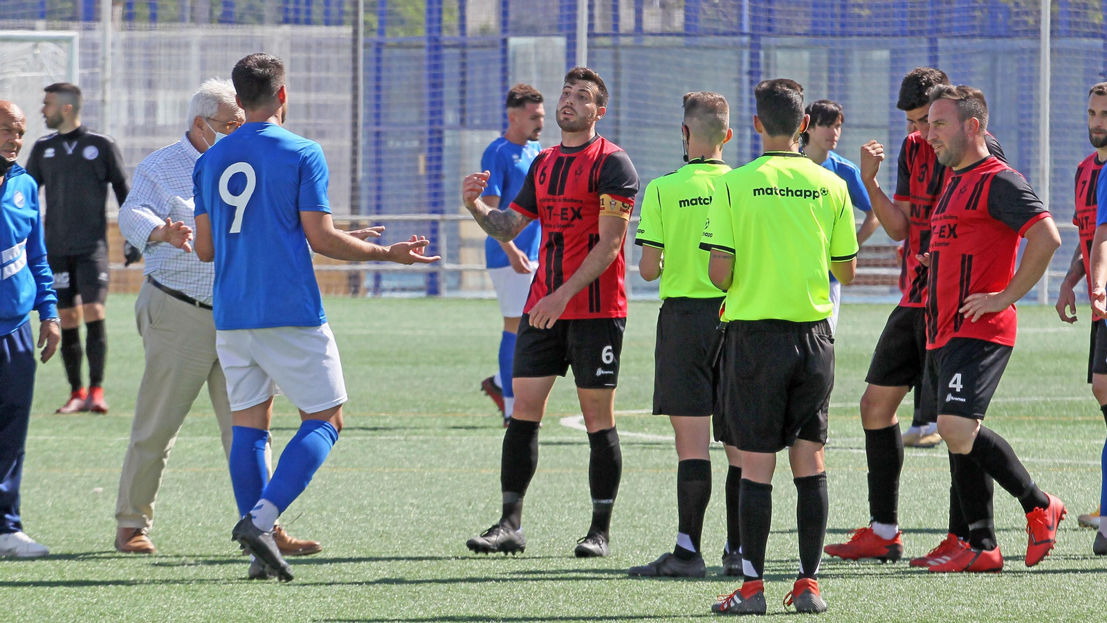 Bronca en La Granja entre Xerez DFC B y el Chiclana Industrial CF Bronca en La Granja entre Xerez DFC B y el Chiclana Industrial CF
