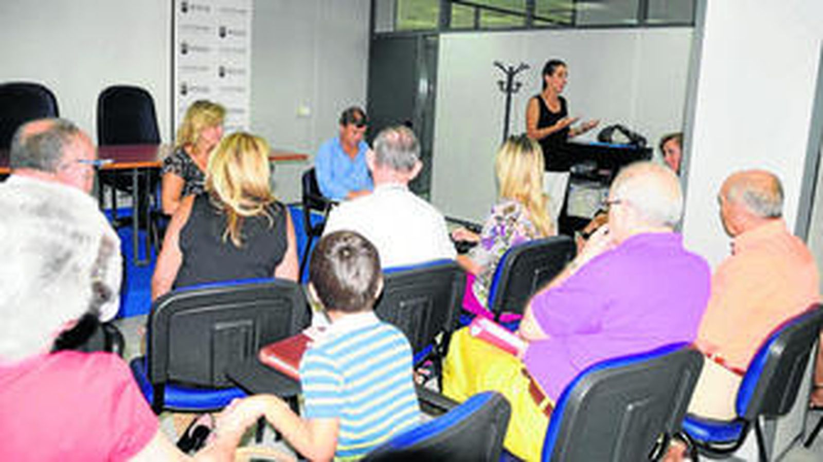 imagen captada durante la reunión de las asociaciones de ayuda mutua que se celebró hace unos días en dependencias municipales de Familia.
