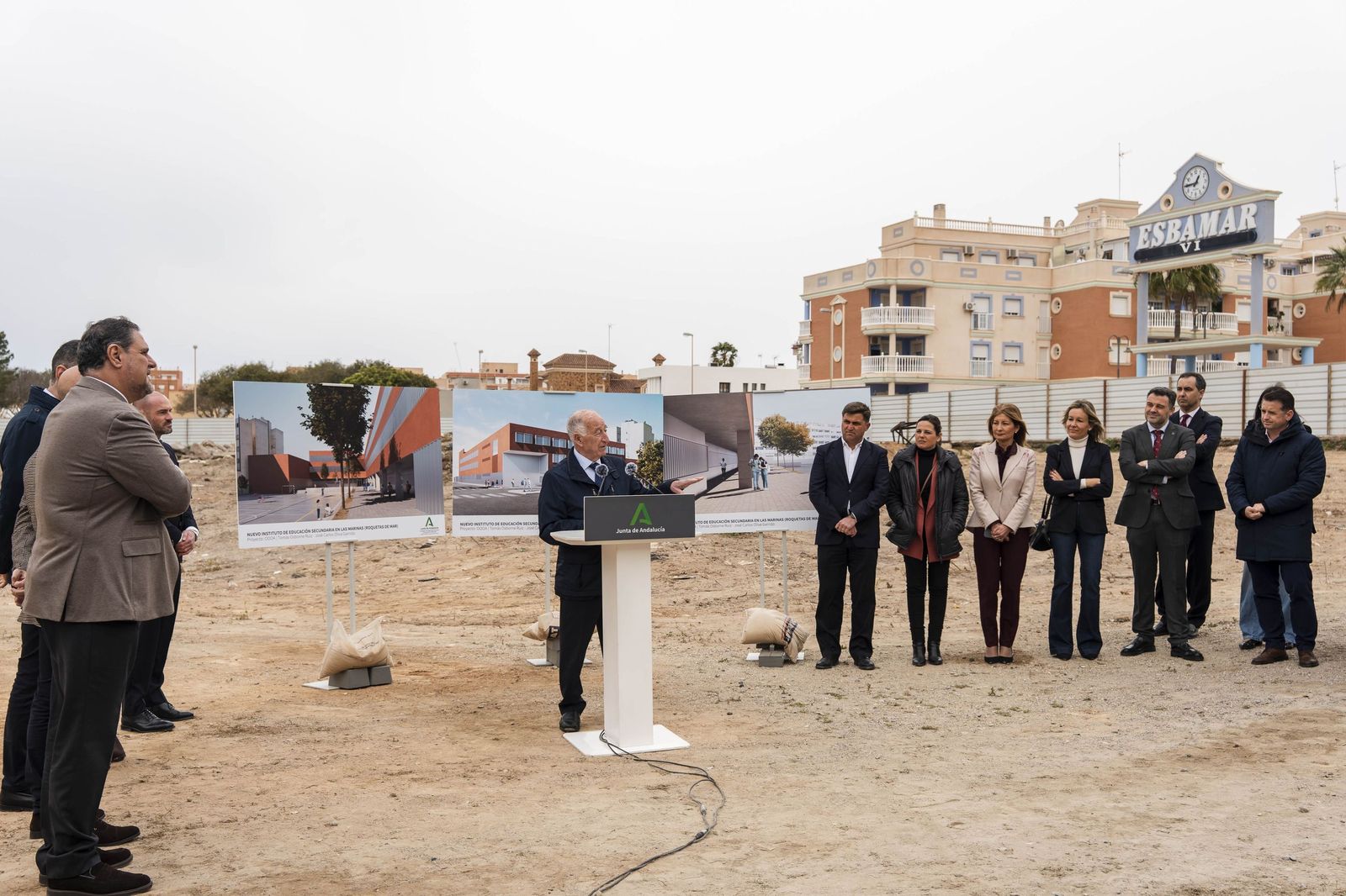 Las mejores imágenes de la colocación de la primera piedra del nuevo IES Las Marinas de Roquetas