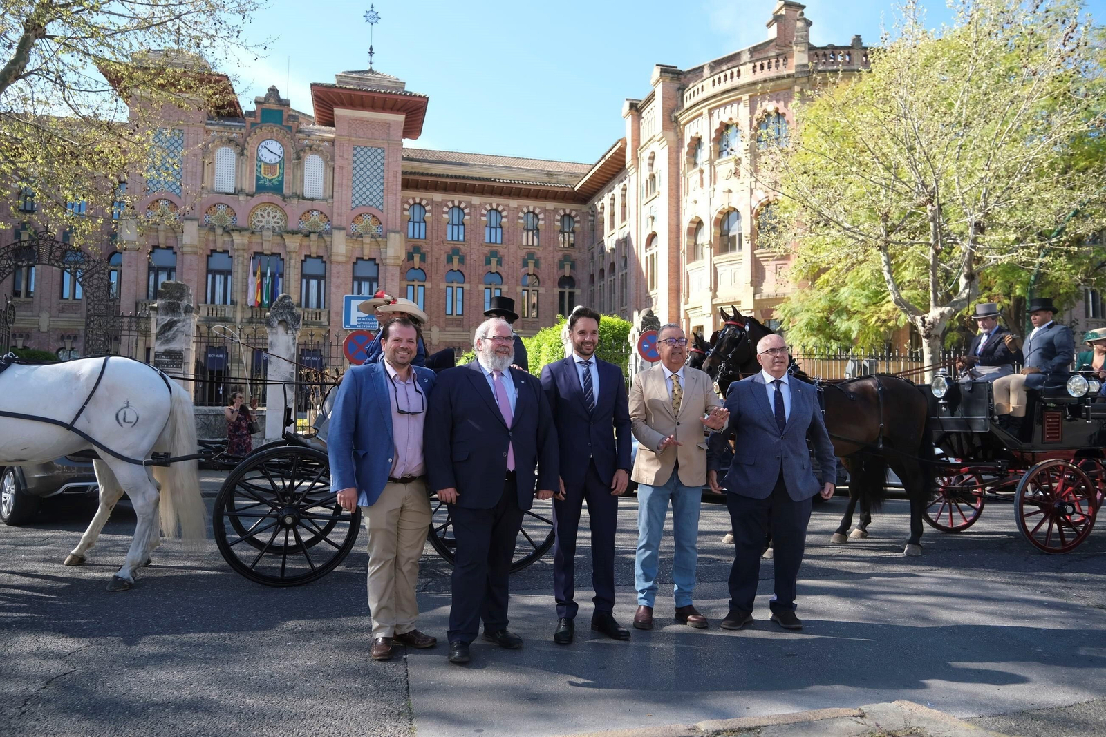 El desfile ecuestre con motivo de los 175 años de la Facultad de Veterinaria de Córdoba, en imágenes