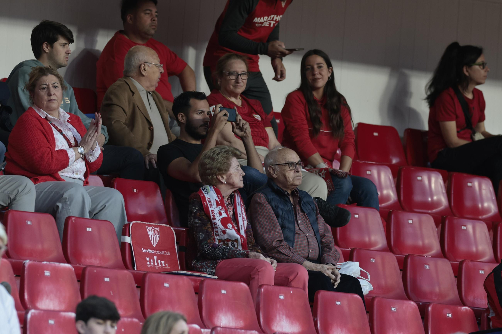Búscate en las fotos del Sevilla fc - Las Palmas