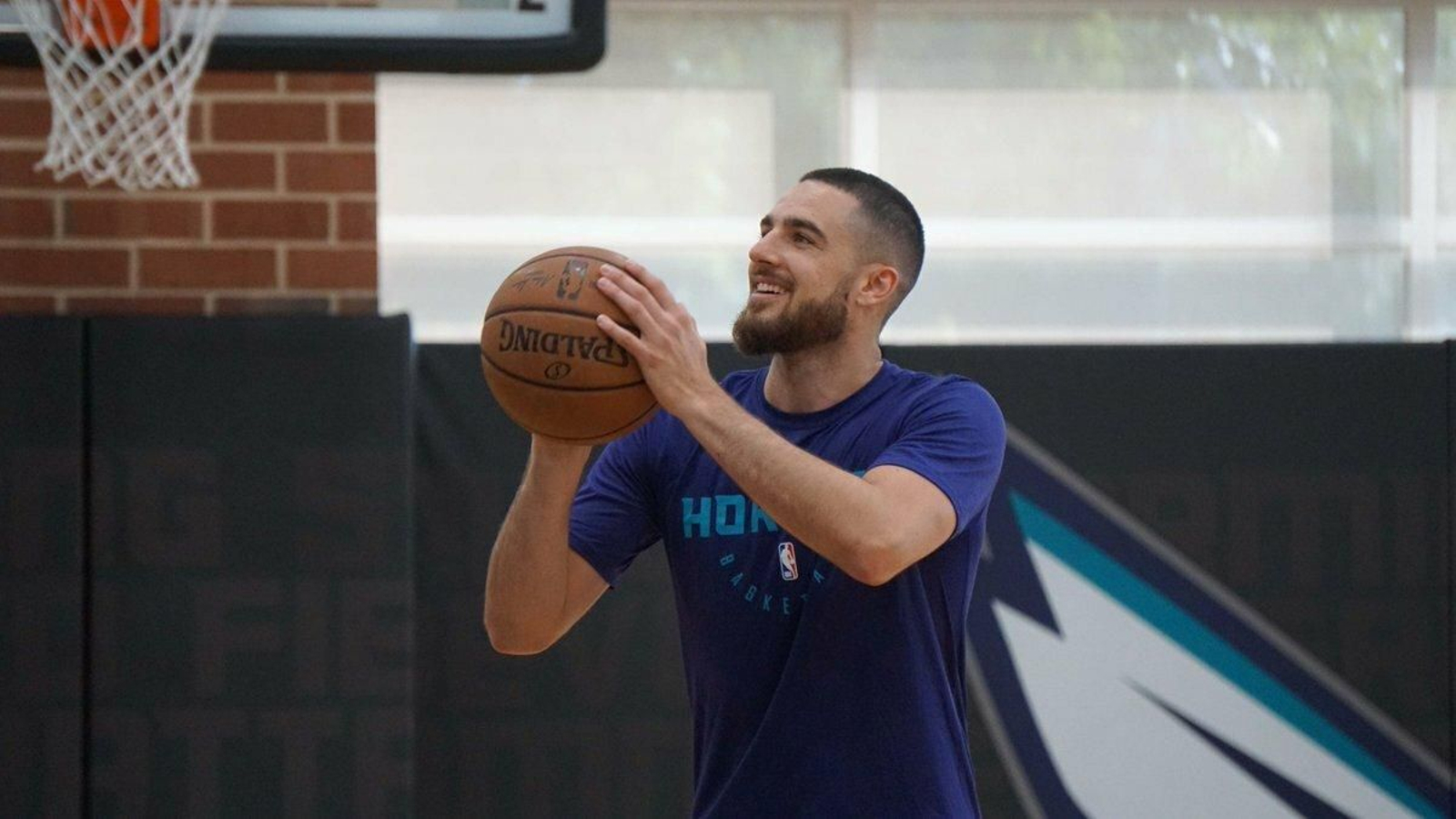 Las fotos de Francis Alonso con Charlotte Hornets
