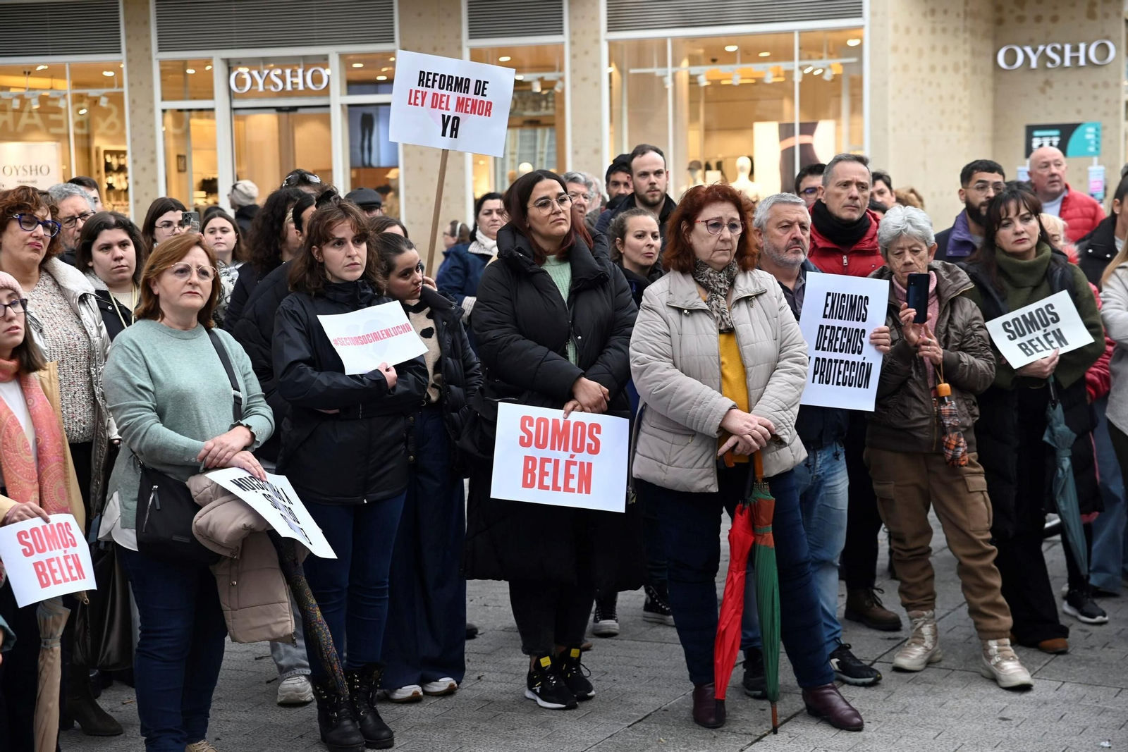 La concentración en Córdoba por la educadora social asesinada en Badajoz, en imágenes
