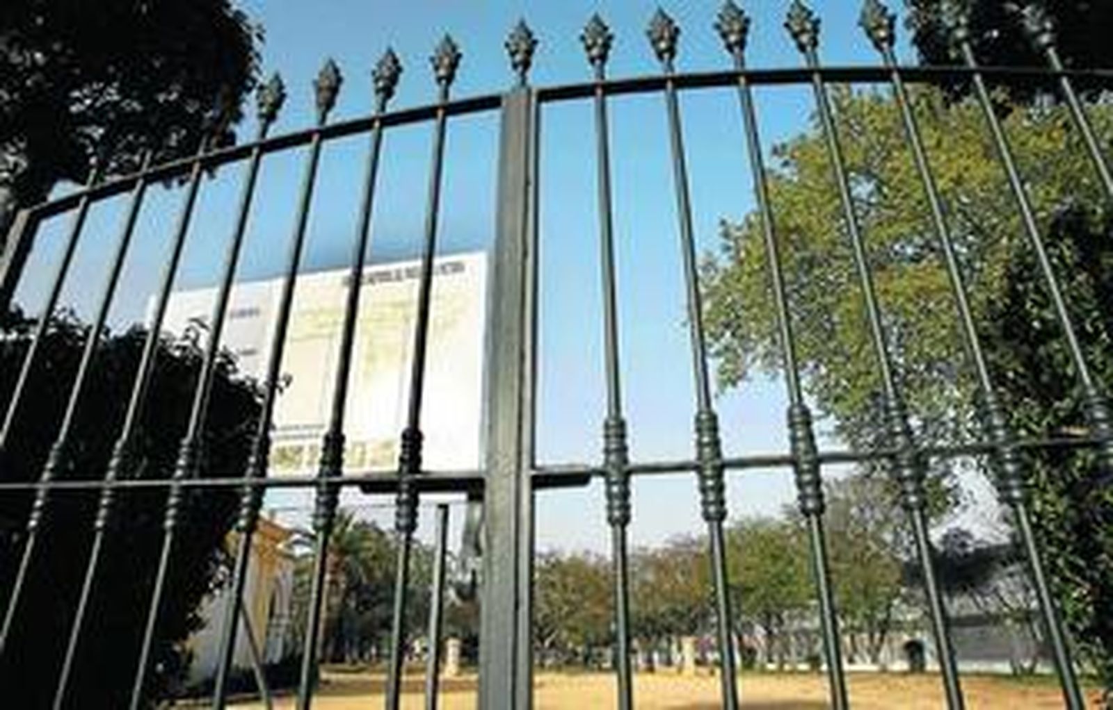 El Paseo de la Victoria permanece cerrado desde enero por las inundaciones.