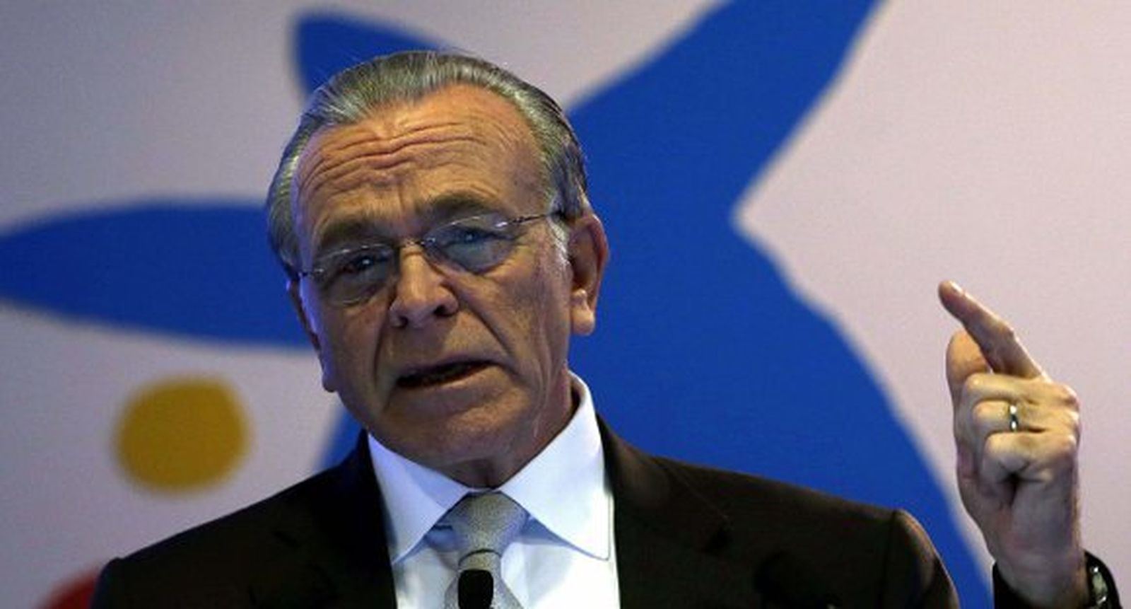 Caixabank incrementa un 26% el nuevo crédito a particulares en 2014