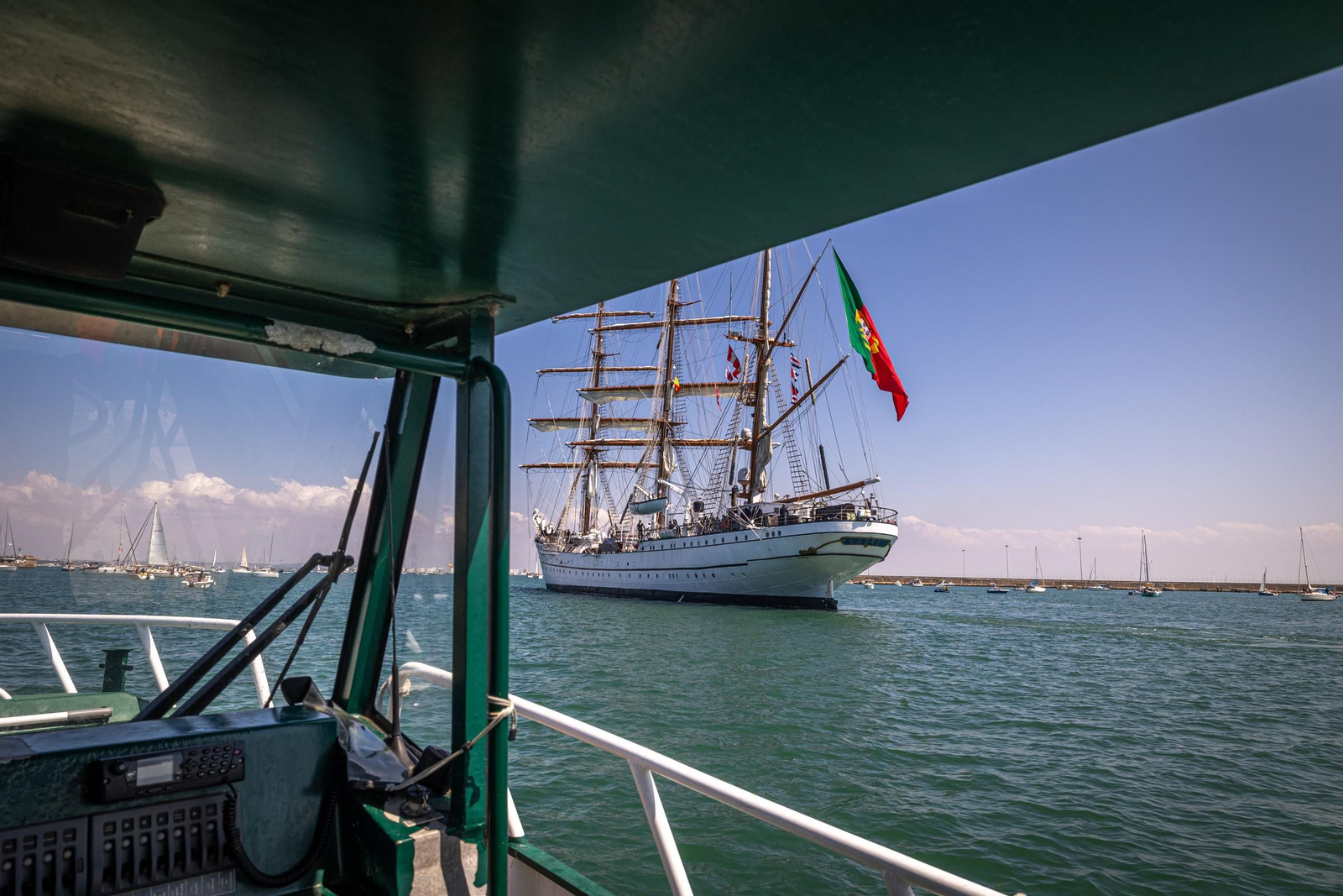 Imágenes de la parada naval desde el mar