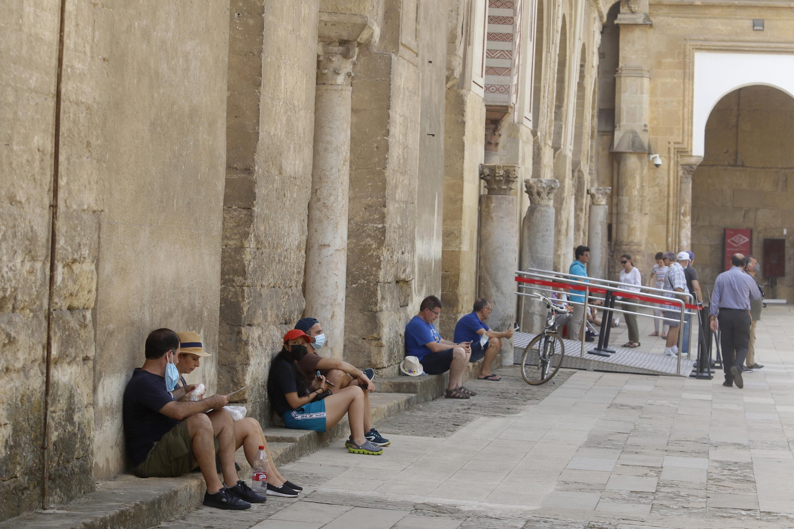 Córdoba se asfixia con las temperaturas máximas de España, en imágenes