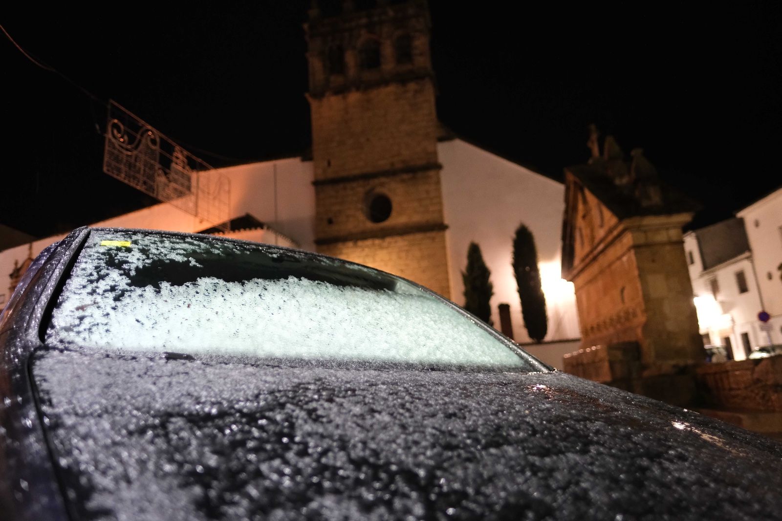 La nieve tiñe de blanco la Serranía de Ronda