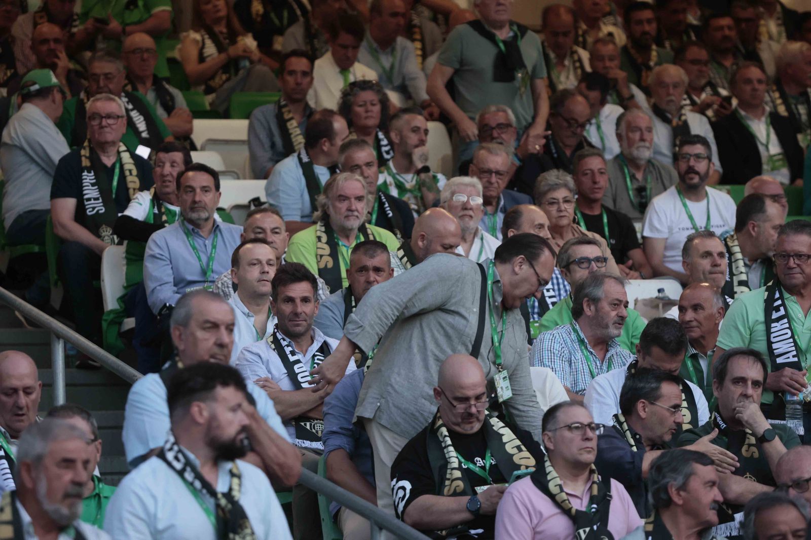 Búscate en el acto Siempre Verdiblancos