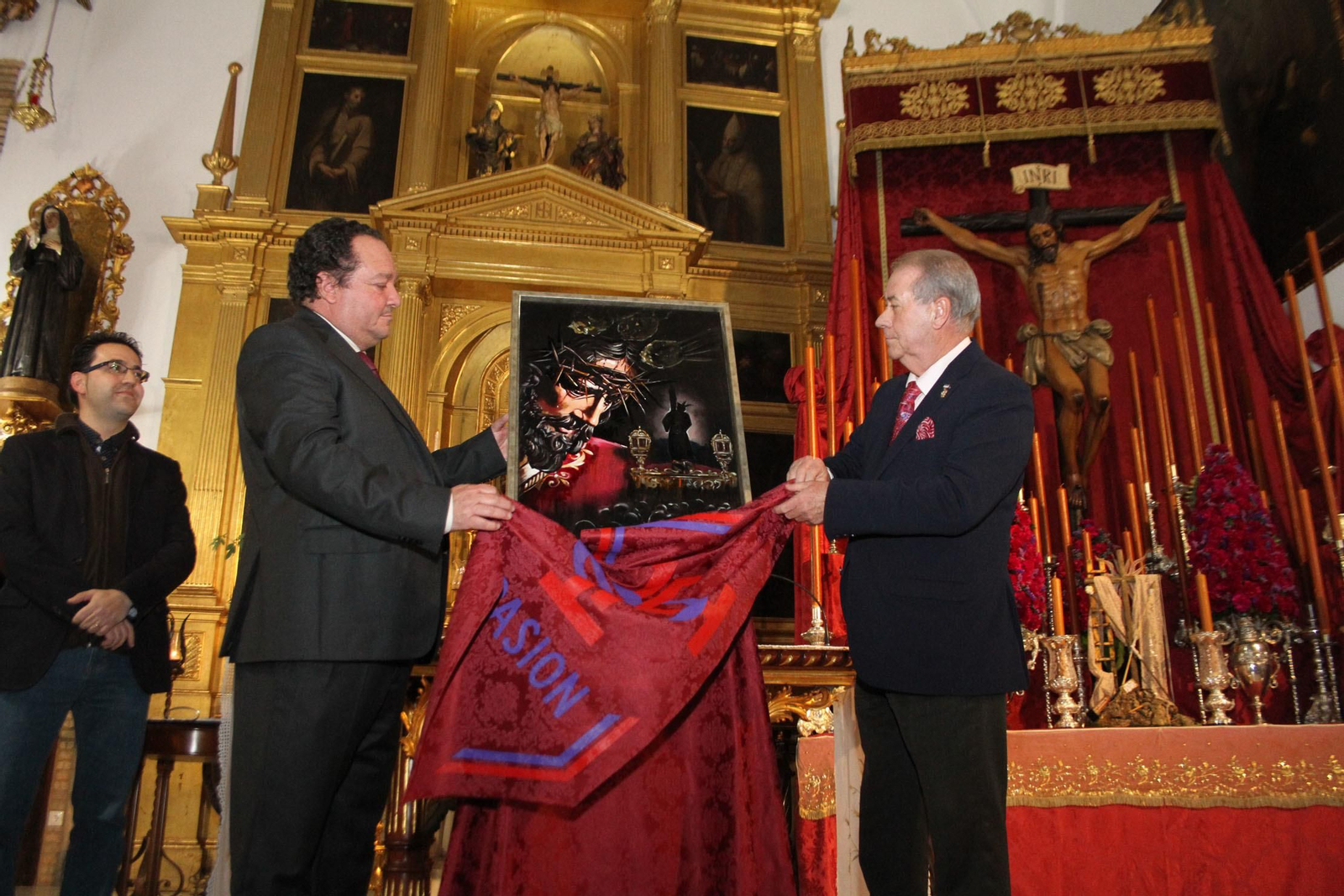 Imágenes de la Presentación del cartel del Vía Crucis de Pasión en las Agustinas