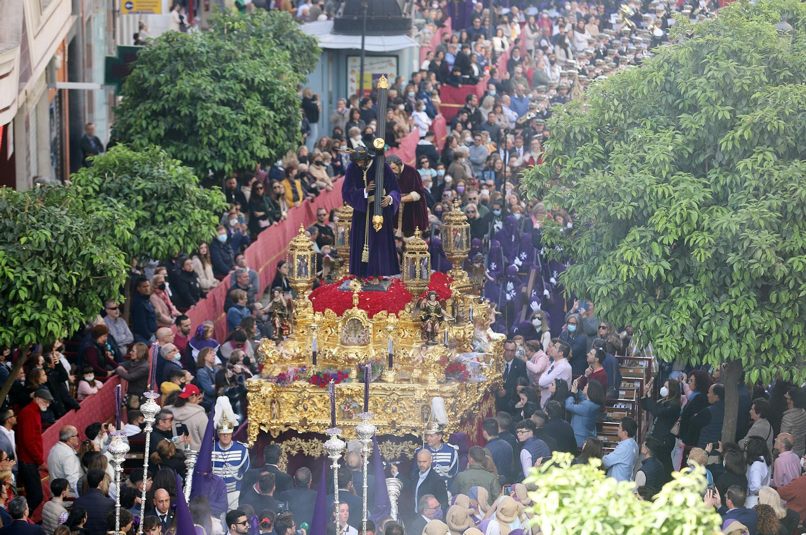 Imágenes del Nazareno en la madrugá de Huelva