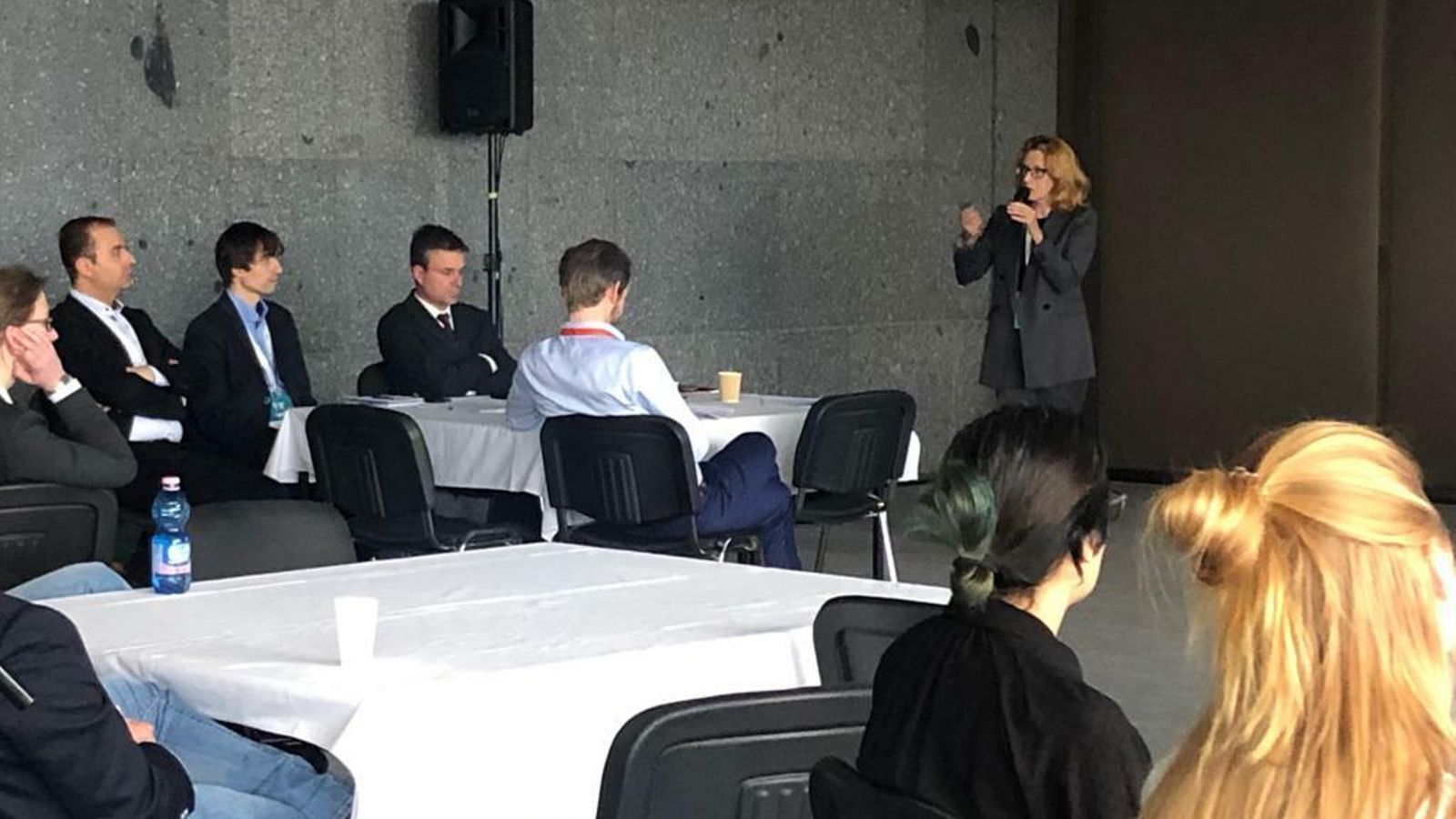 Cynthia Giagnocavo, de la Cátedra Coexphal-UAL, durante su ponencia.