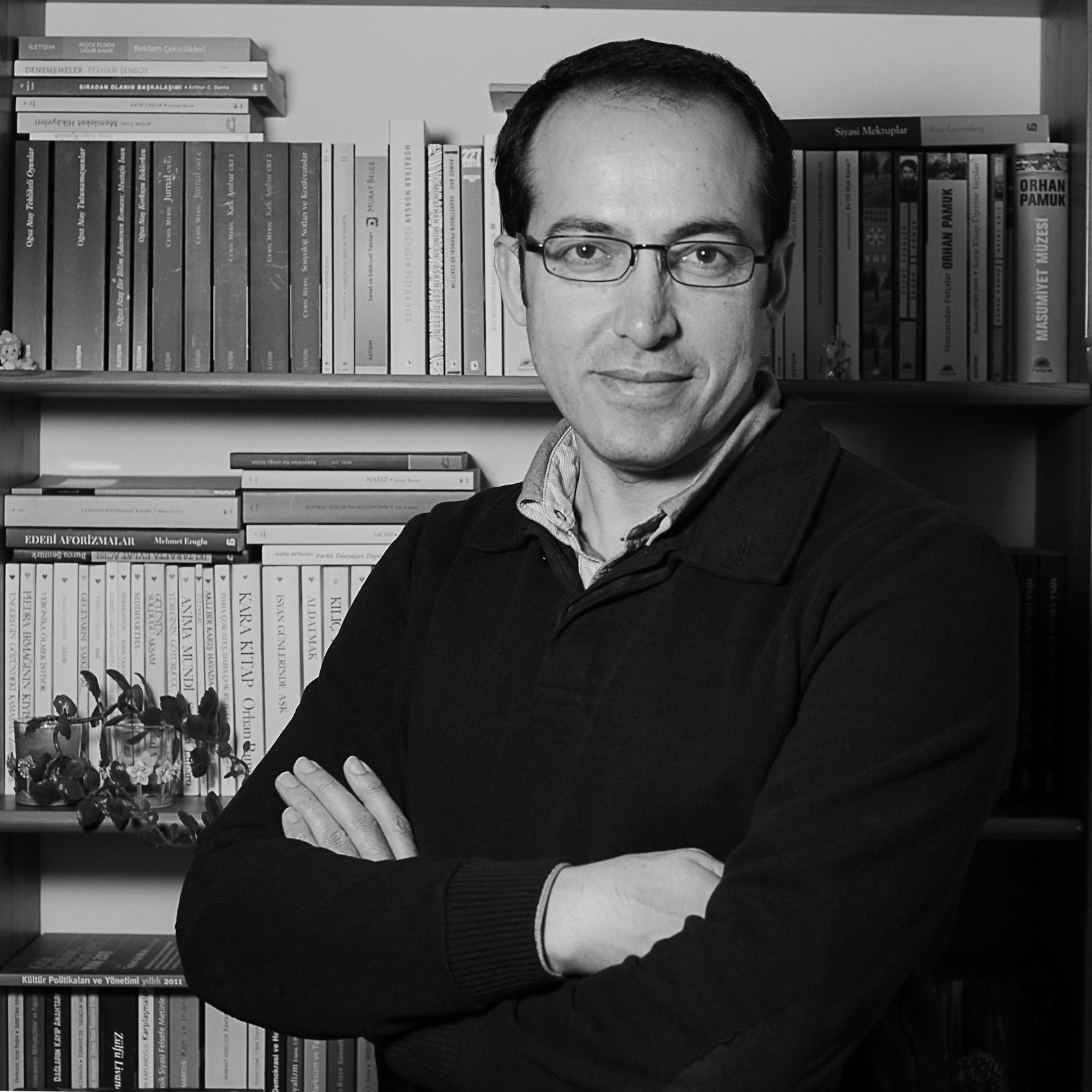 Burhan Sönmez (Ankara, 1965).