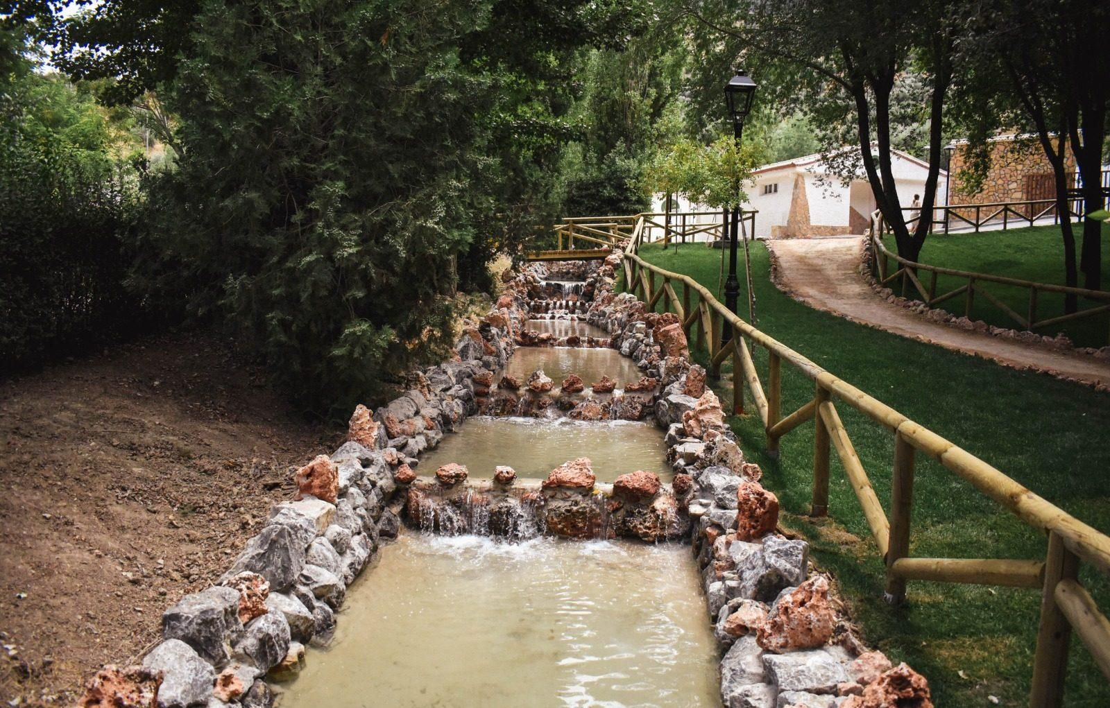 Así es el nuevo camping Valdeluna en Valdepeñas, en plena Sierra Sur de Jaén