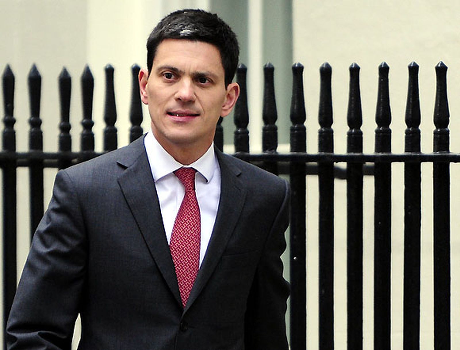 David Miliband presenta su candidatura para liderar a los laboristas