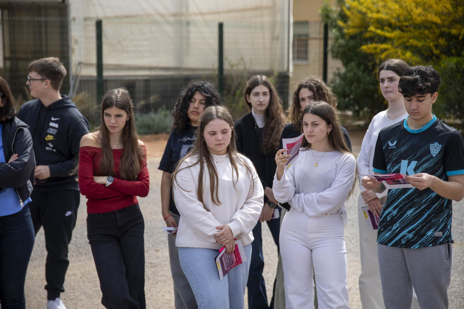 Sensibilización sobre la trata de mujeres en el IES Maestro Padilla de Almería, en imágenes