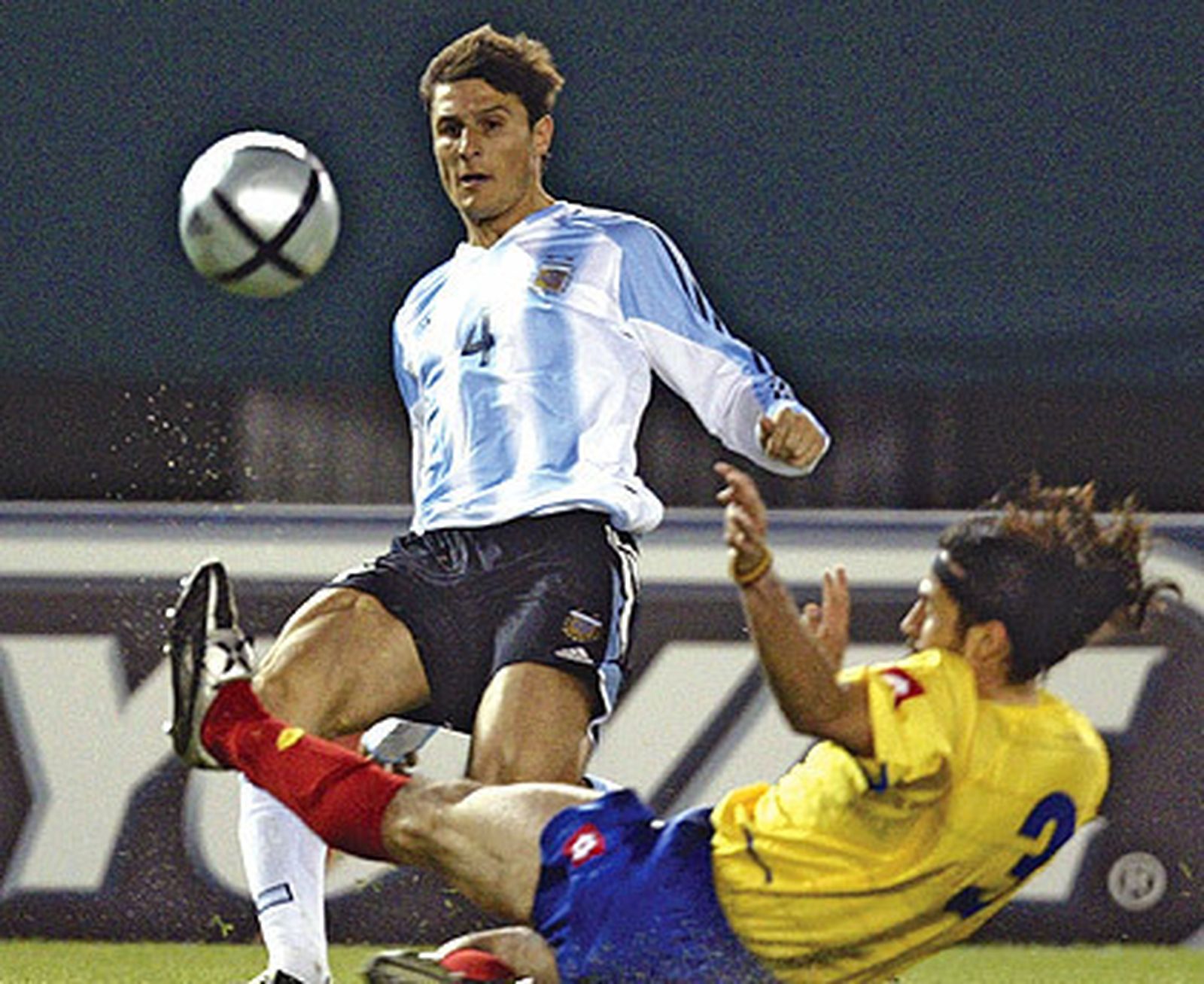 Maradona deja fuera a Zanetti, Cambiasso y Gago