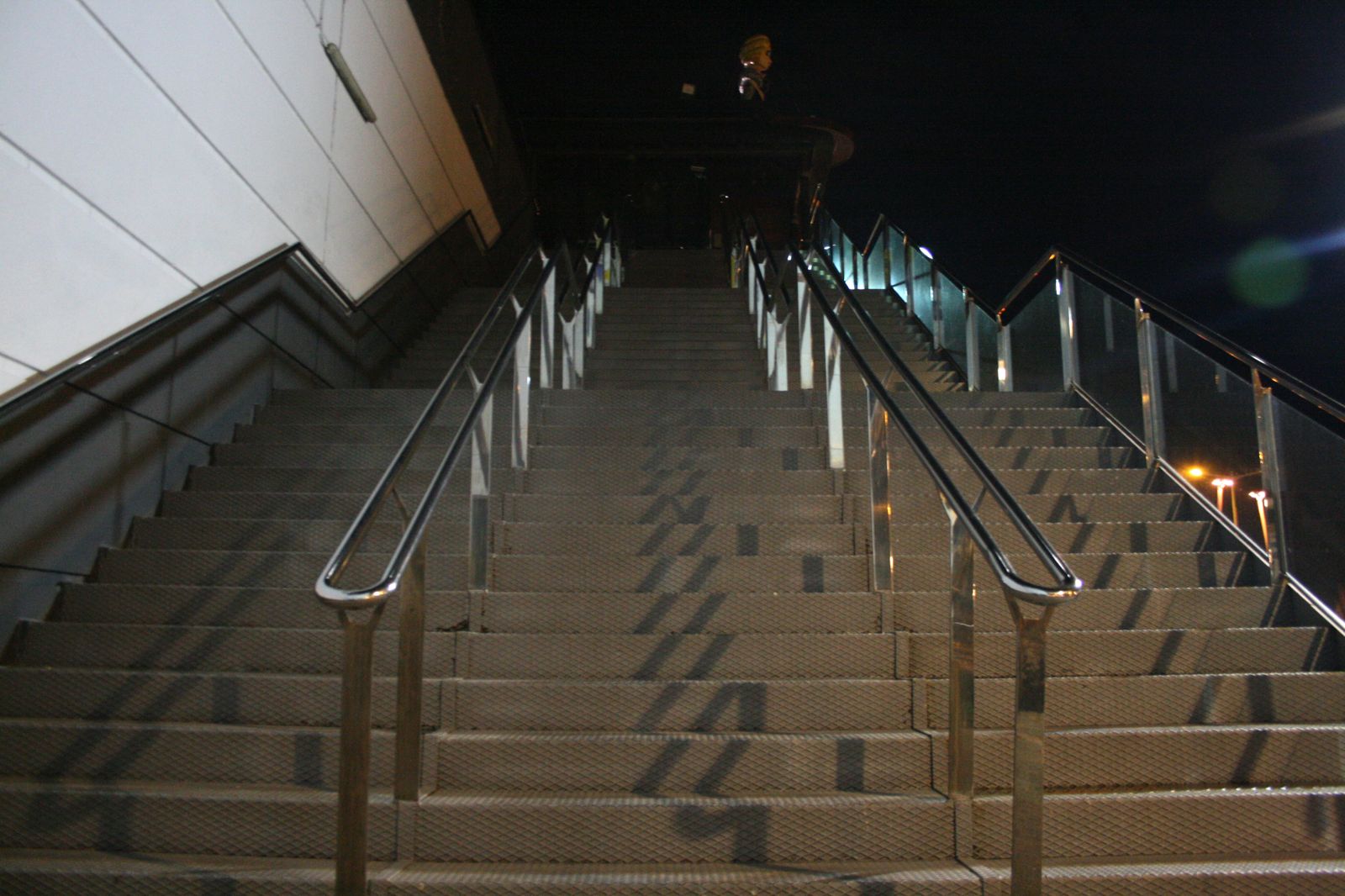 Las zona de fiesta de Granada por la noche durante el confinamiento por coronavirus