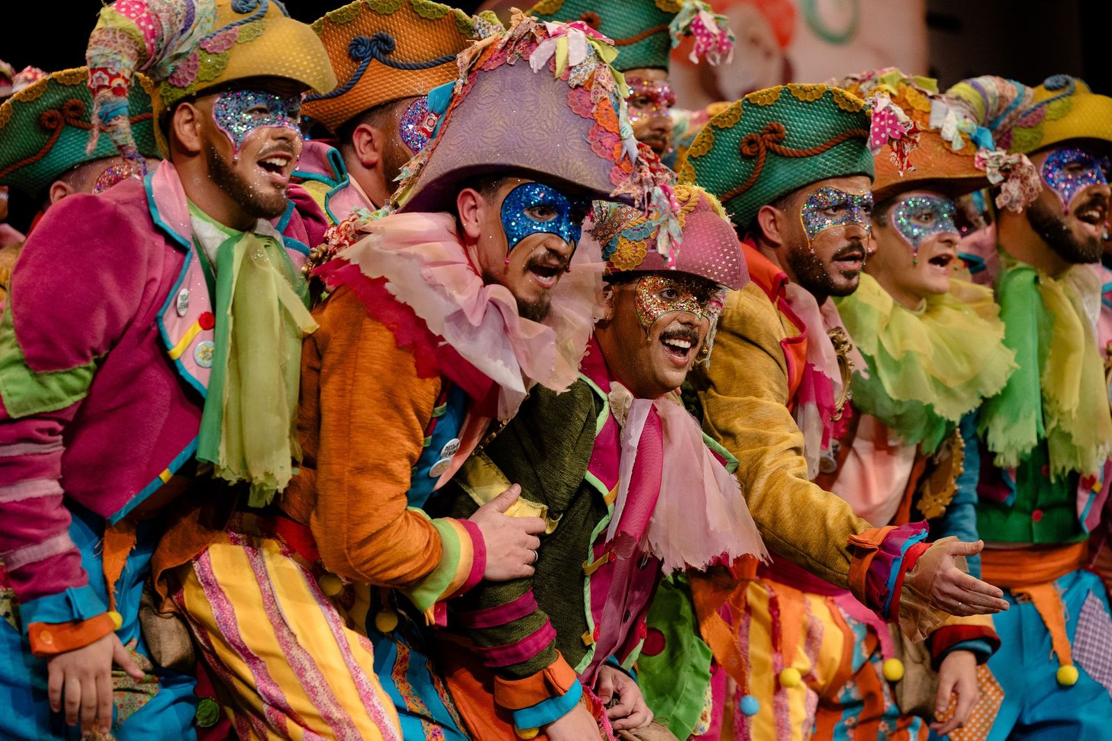 Búscate entre las mejores imágenes de la sexta sesión de cuartos de final del COAC 2026