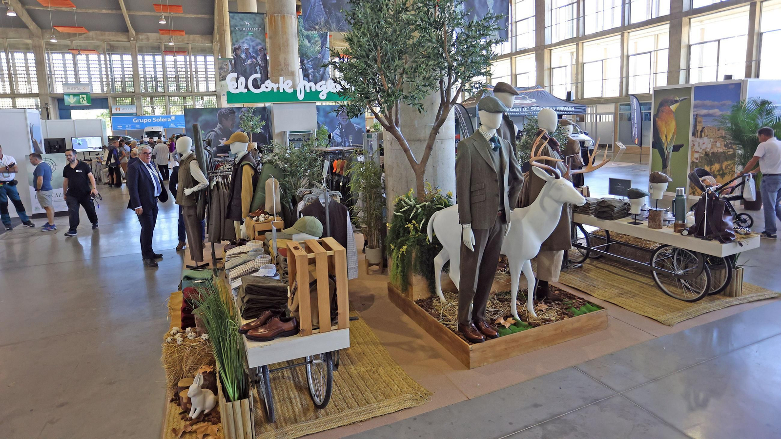 Imágenes de la inauguración de Ecocaza en Jerez