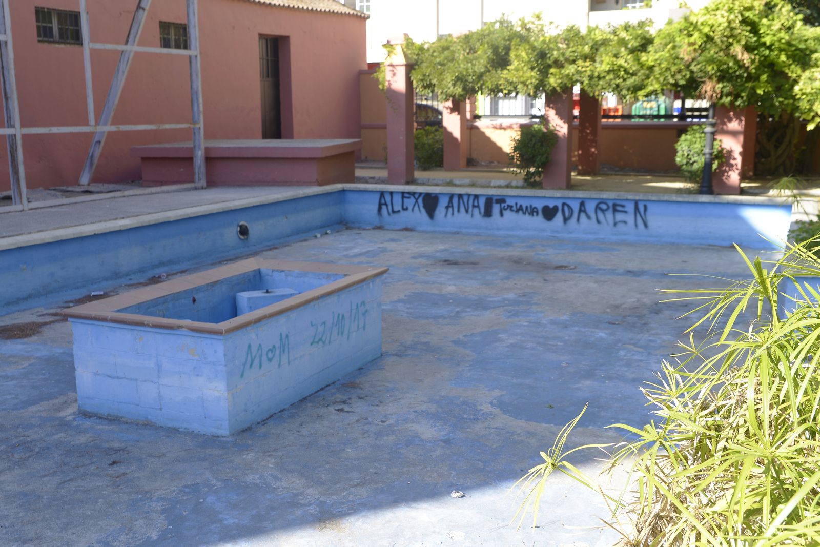 Fotos de los jardines Saccone en La Línea