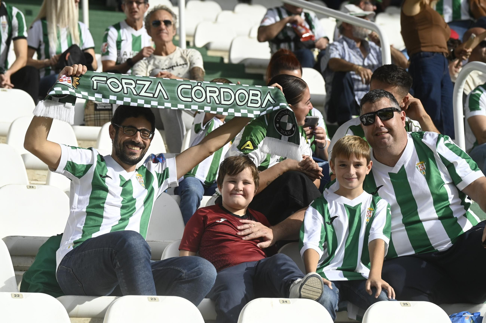 Las mejores fotos del imponente ambiente en El Arcángel para el Córdoba CF - Ceuta