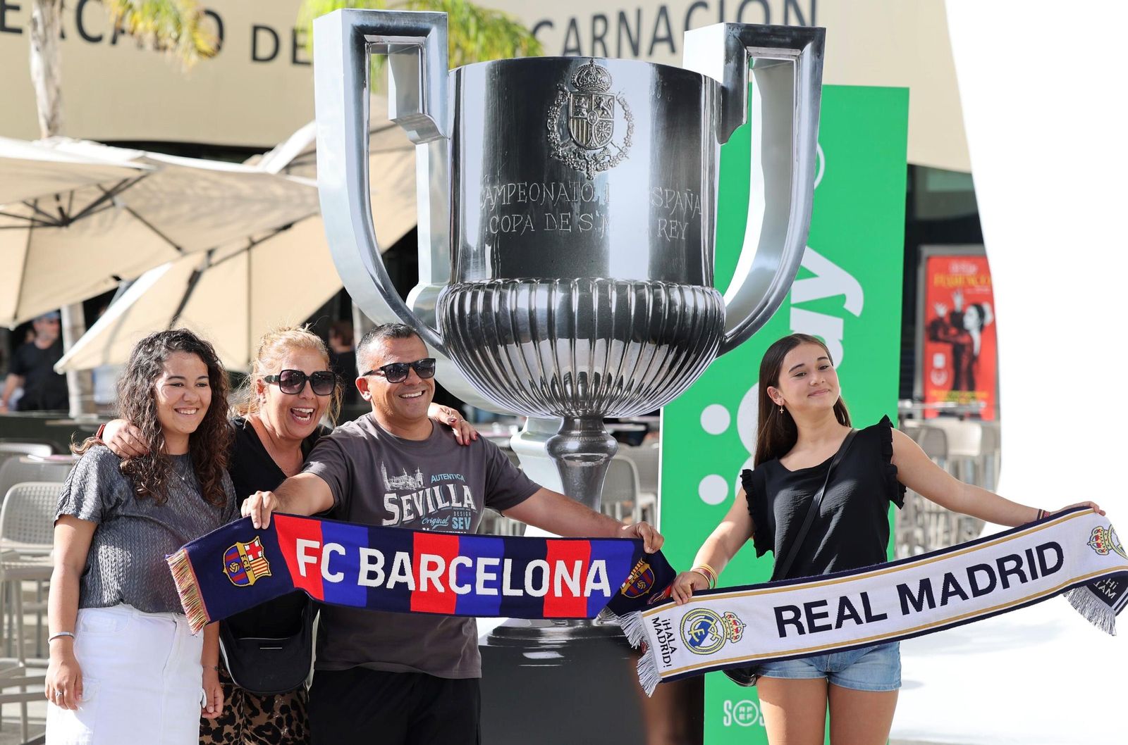 La fotos del día antes de la final de Copa Barcelona - Real Madrid