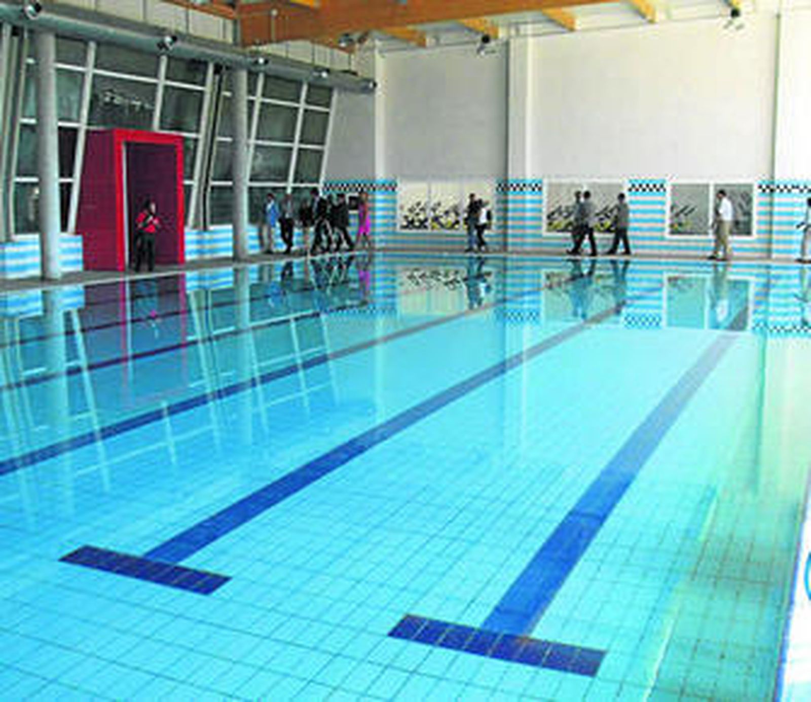 La segunda piscina del centro deportivo se inauguró el 8 de septiembre.