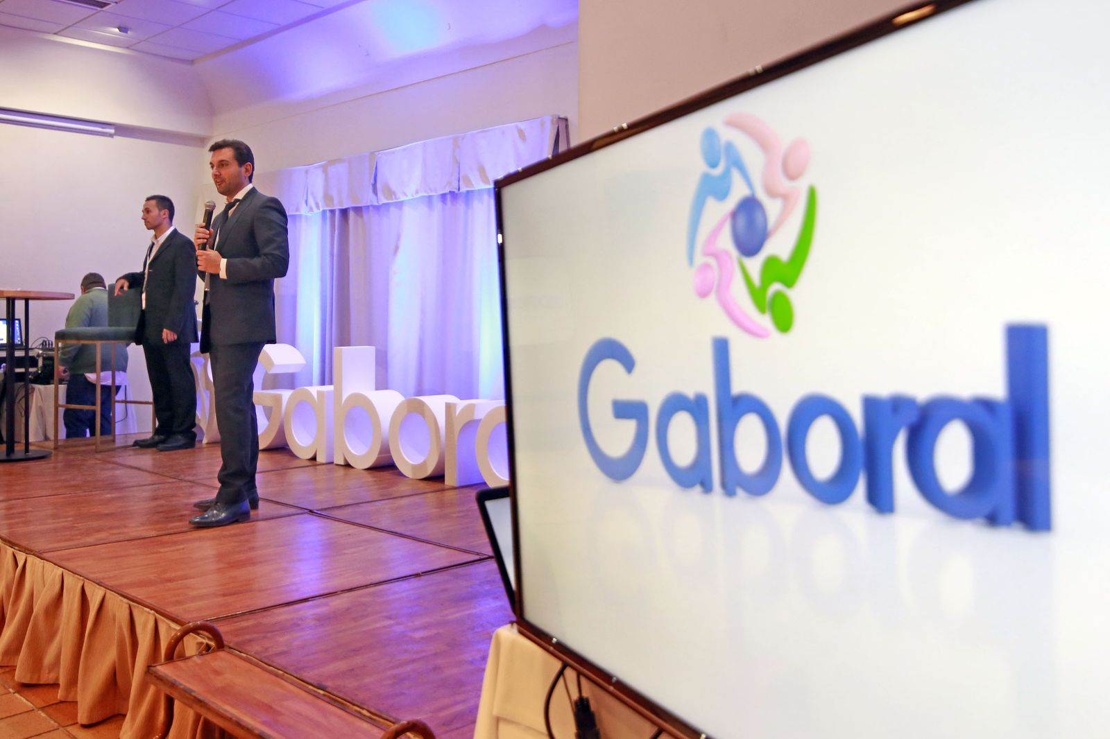 Gaboral organiza una conferencia de Víctor Küppers en Hotel Jerez