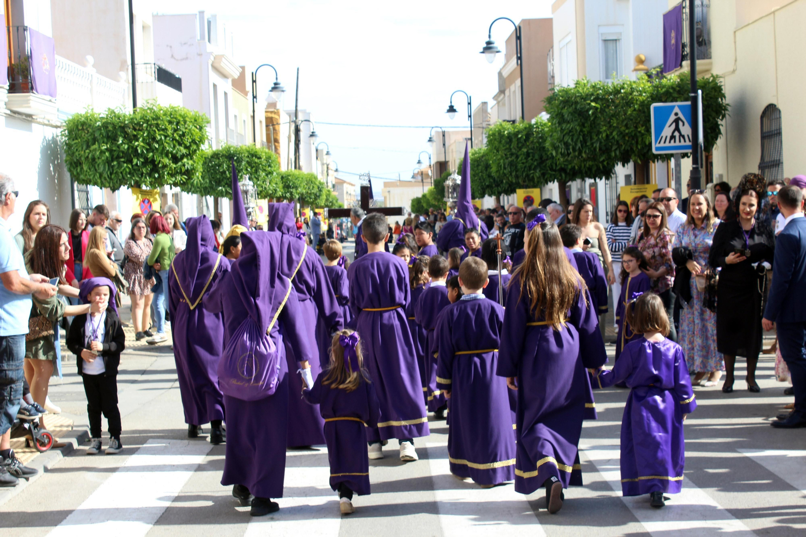 Las imágenes de la Subida de Jesús y la procesión del Viernes Santo por la mañana en Vera