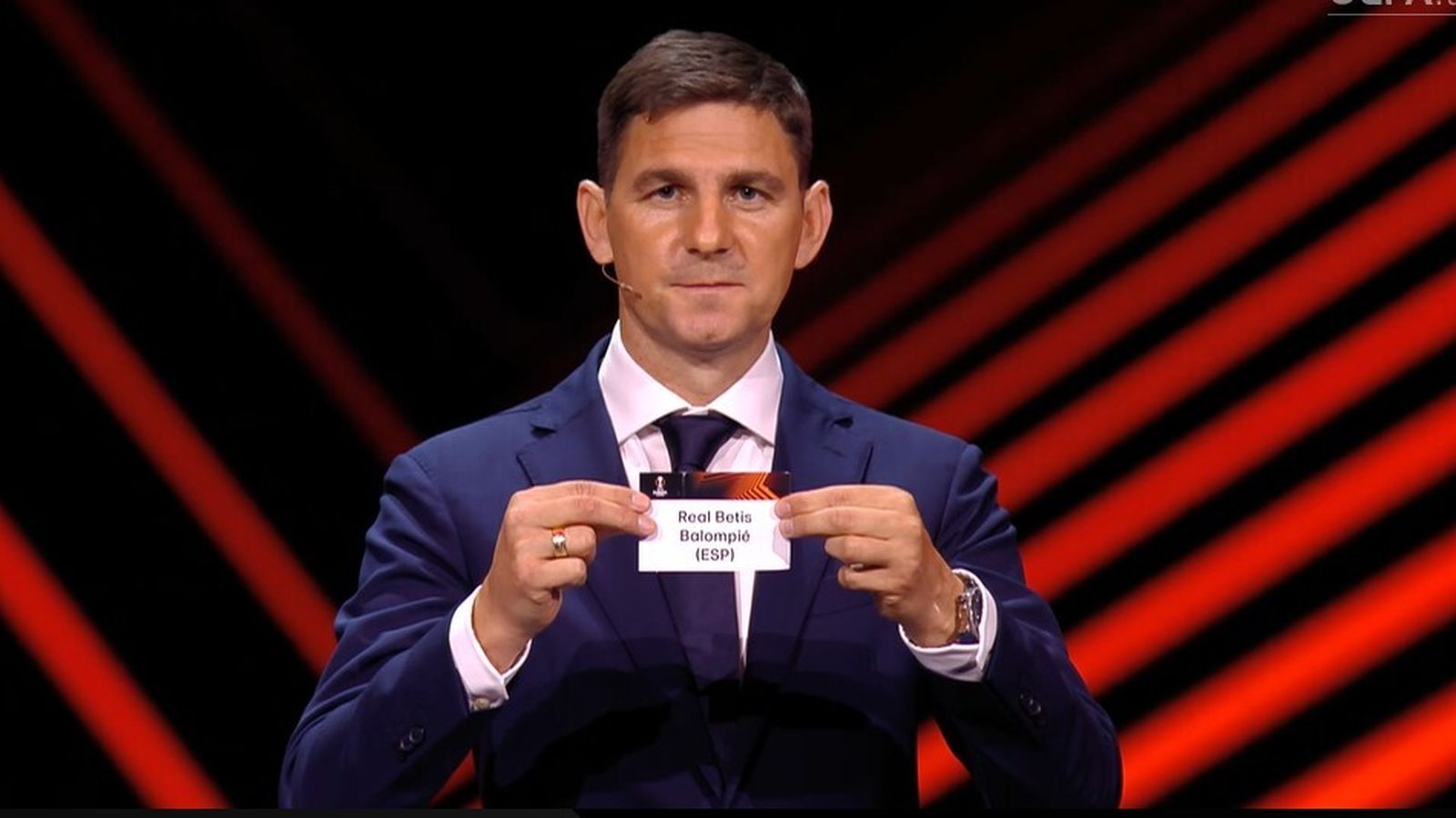 El momento en el que sale la papeleta del Real Betis.