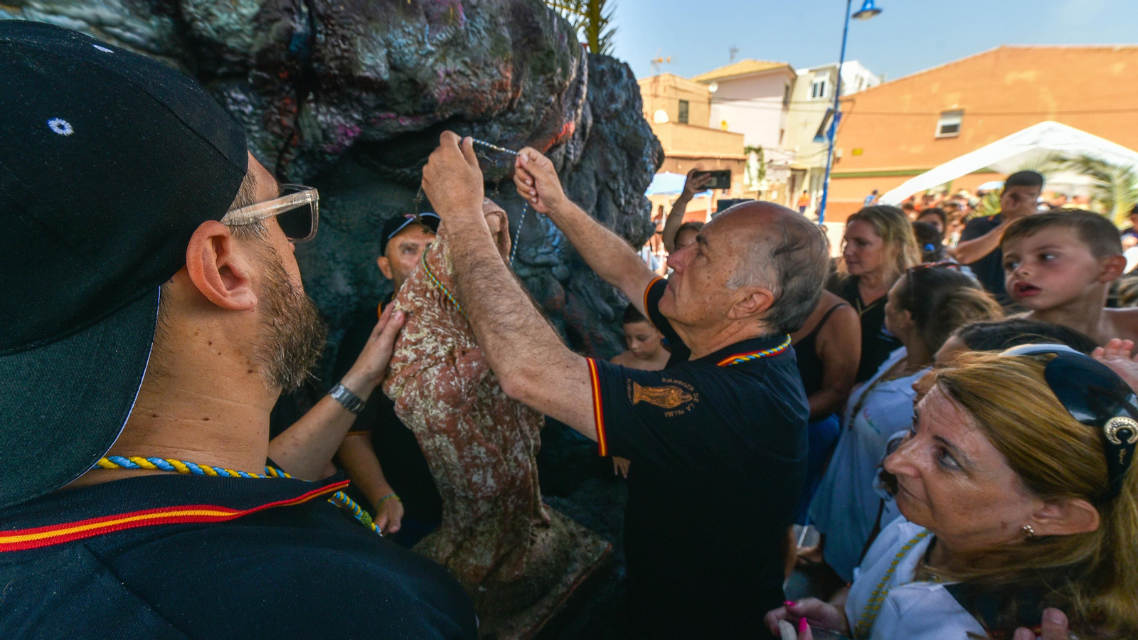 La romería marítima de la Virgen de la Palma en El Rinconcillo, en imágenes