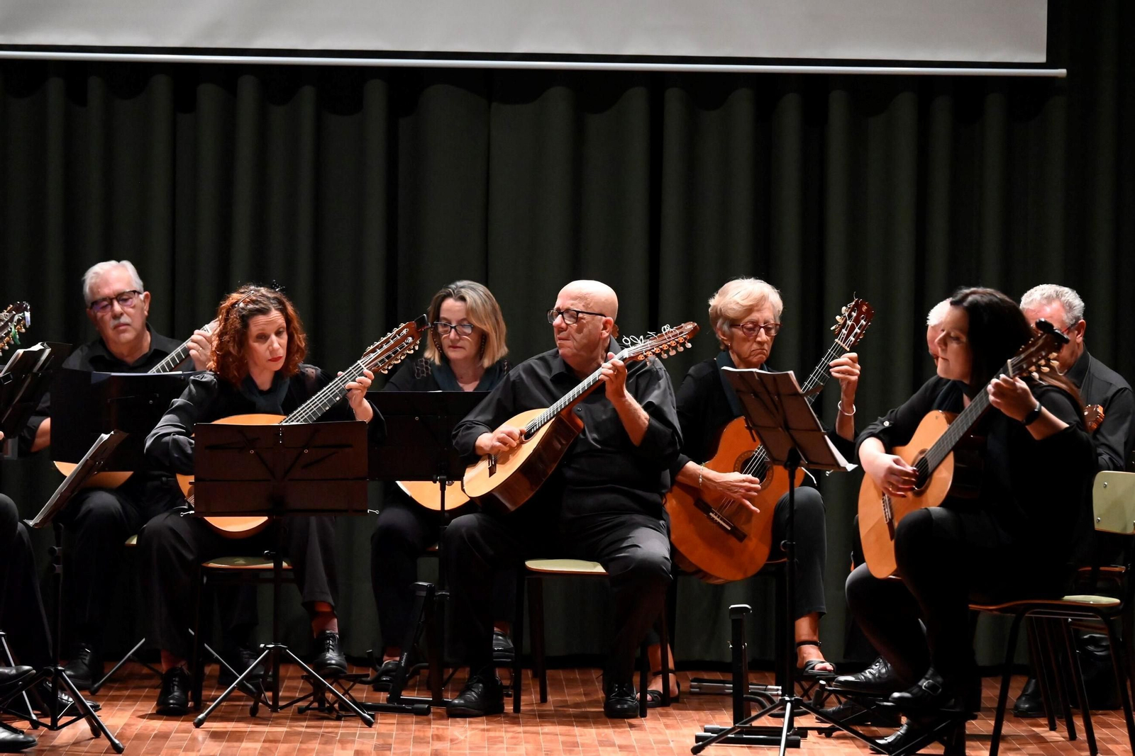 La Orquesta de Plectro Ciudad de los Califas, en imágenes