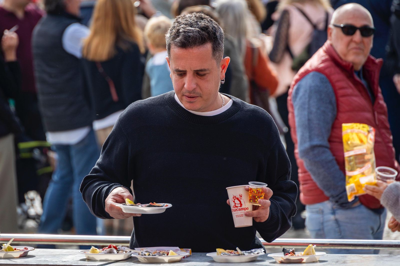 Todas las imágenes de la Ostionada en la plaza de San Antonio