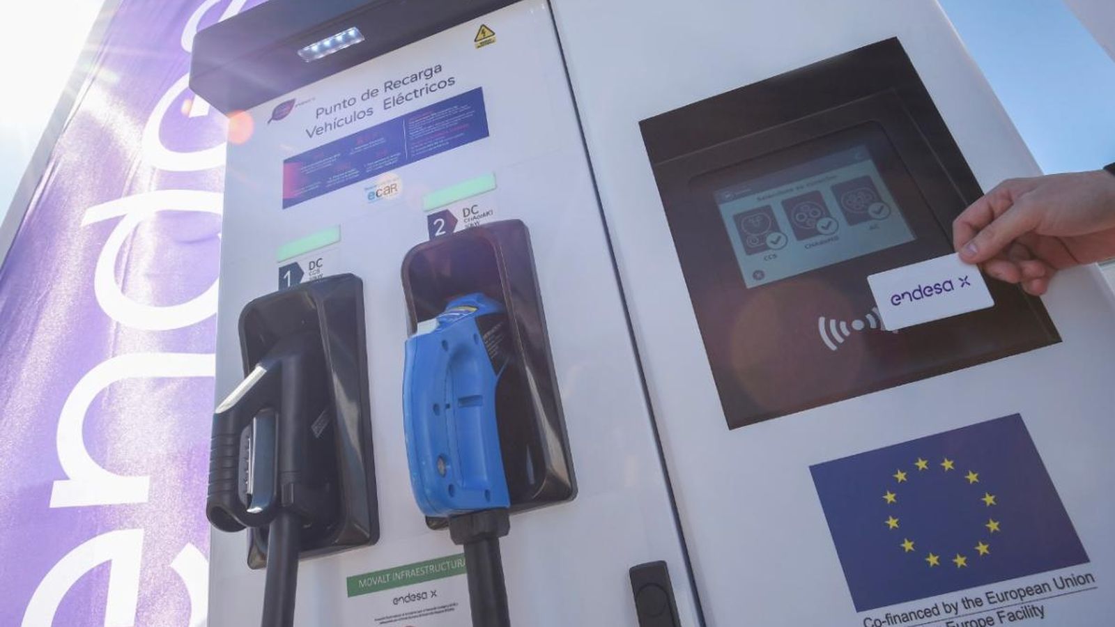 El cliente que adquira este paquete disfrutará de crédito en los cargadores públicos de Endesa para hacer 2.000 km.