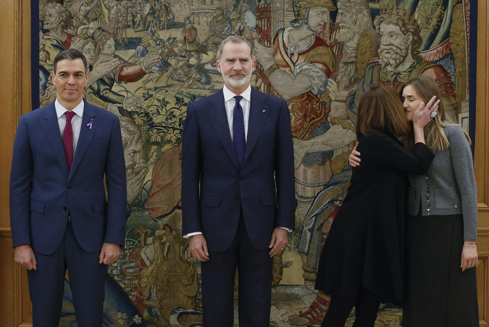 La nueva vicepresidenta tercera y ministra de Transición Ecológica promete su cargo ante el Rey en presencia de Pedro Sánchez.