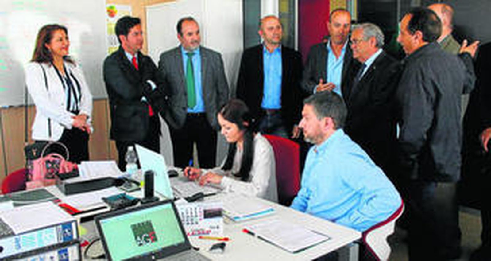 A la inauguración de las nuevas instalaciones acudieron representantes de todas las empresas que conforman el grupo AGF.