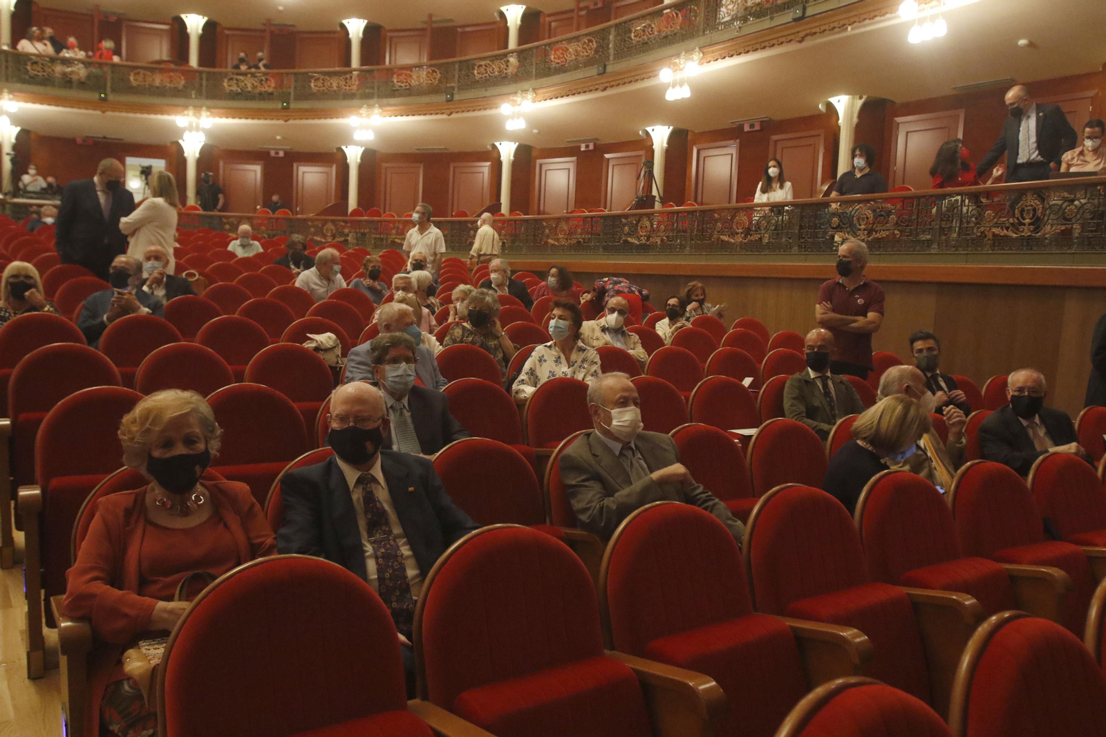 El acto de entrega del título de Hijo Adoptivo de Córdoba a Julio Anguita, en fotografías