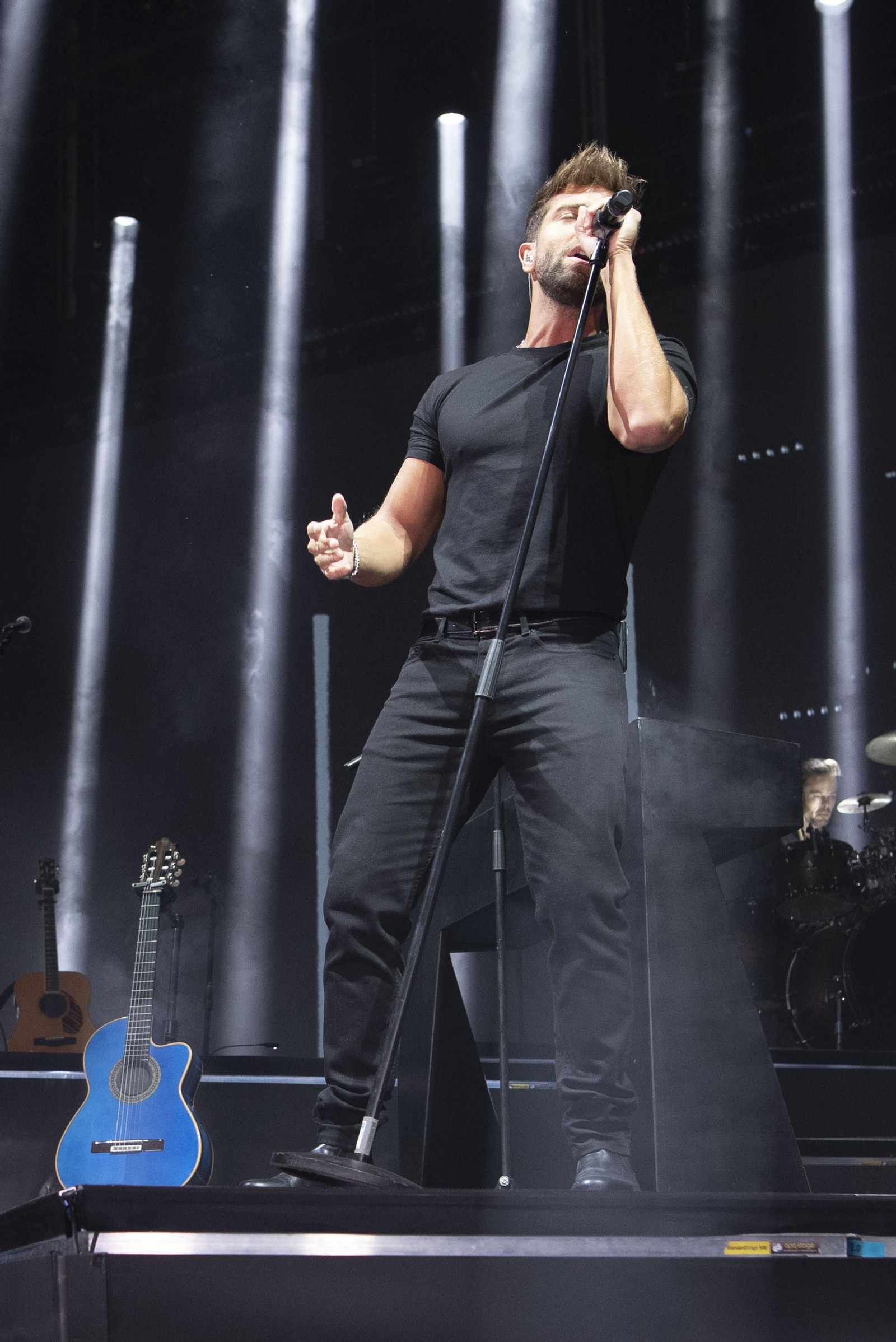 Pablo Alborán con 'la Cuarta Hoja' triunfa en la Plaza de Toros de Granada