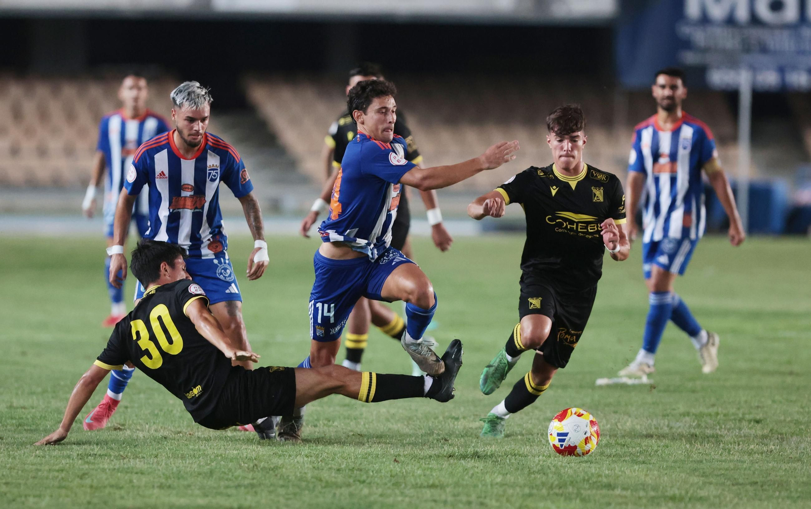 Imágenes del X Trofeo Rafa Verdú entre Xerez CD y Sanluqueño en Chapín
