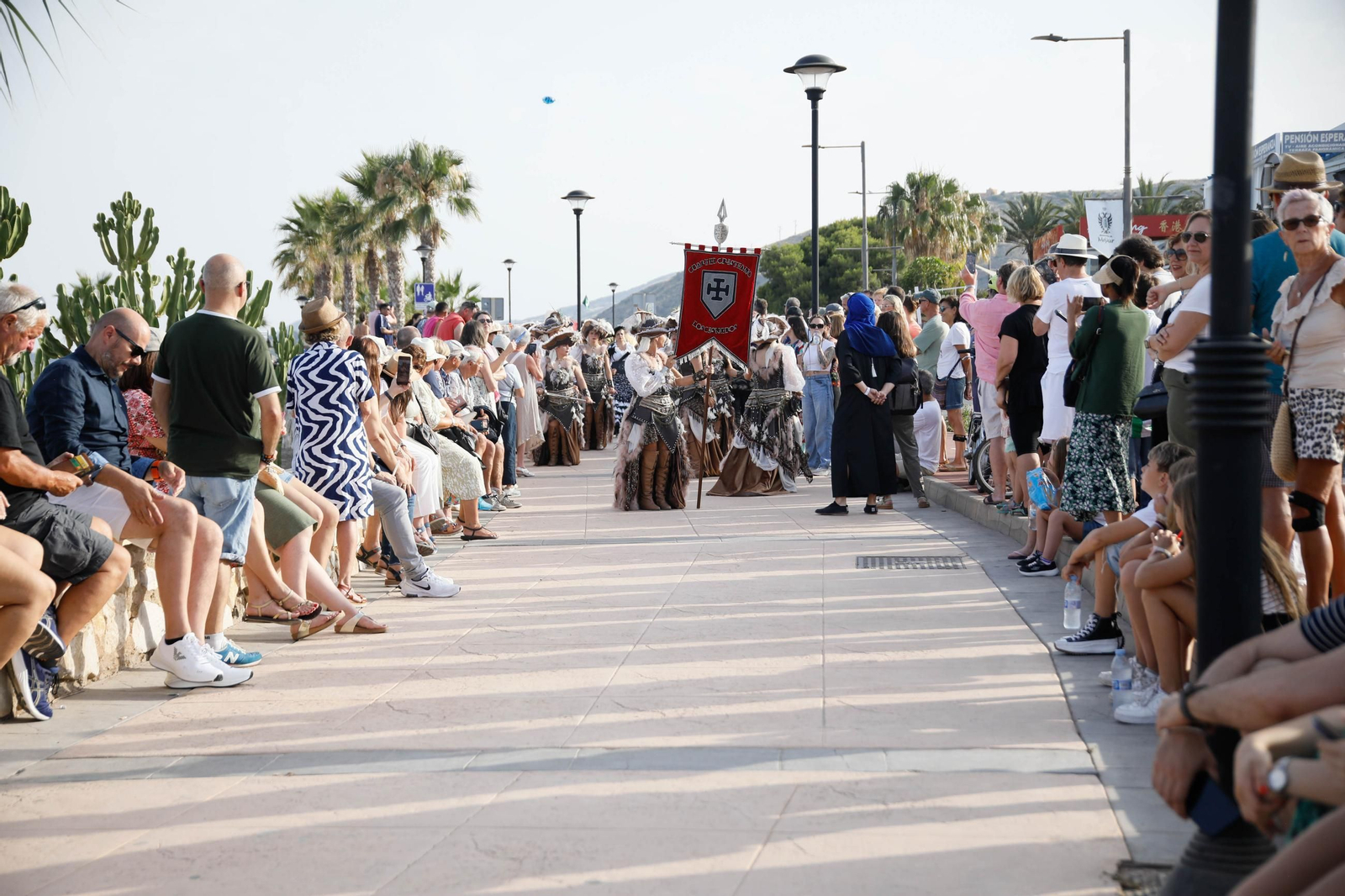 La carrera de cintas y la exhibición de caballos de los Moros y Cristianos de Mojácar, en imágenes
