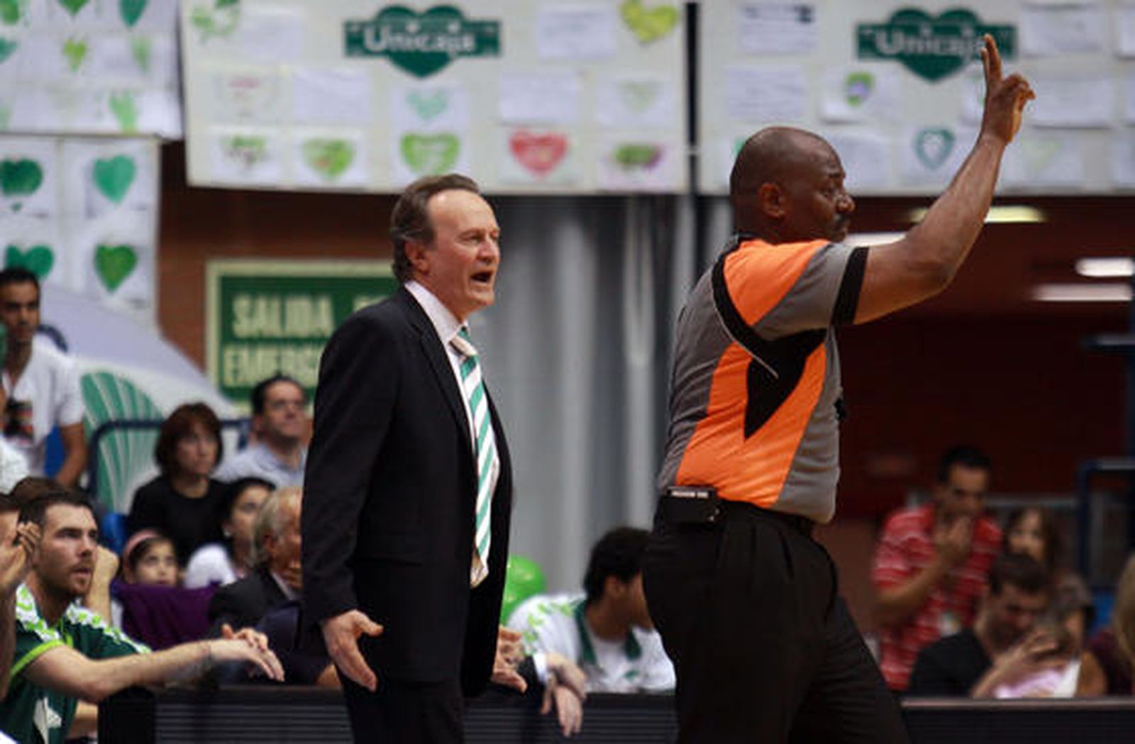 Los malagueños firman un 12-5 en la segunda vuelta y tras ganar al equipo vitoriano (70-62) consiguen el deseado quinto puesto


Foto: Migue fernandez