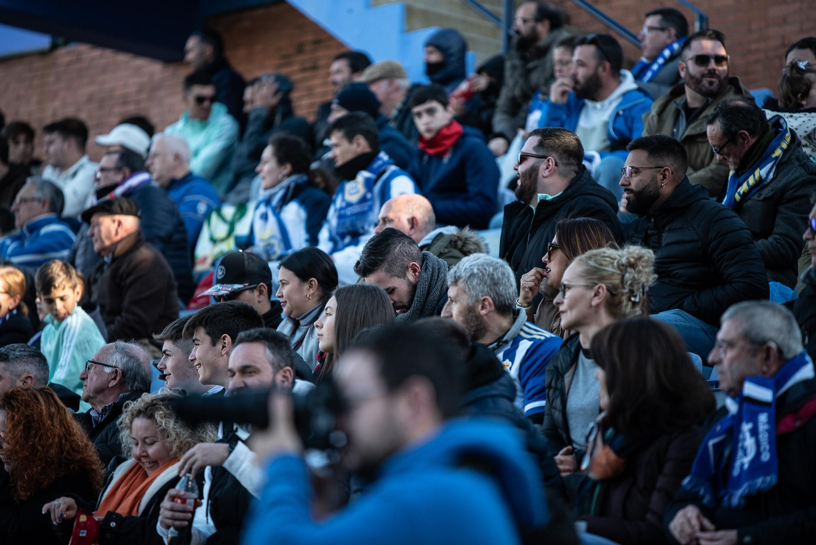 Imágenes de la afición en el Recreativo - San Roque