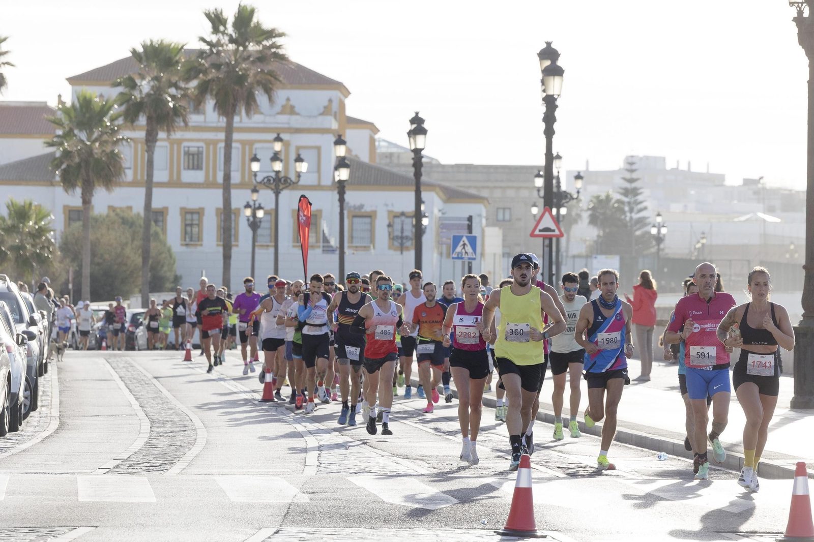 Búscate en las imágenes de la "II Media Maratón Ciudad de Cádiz"