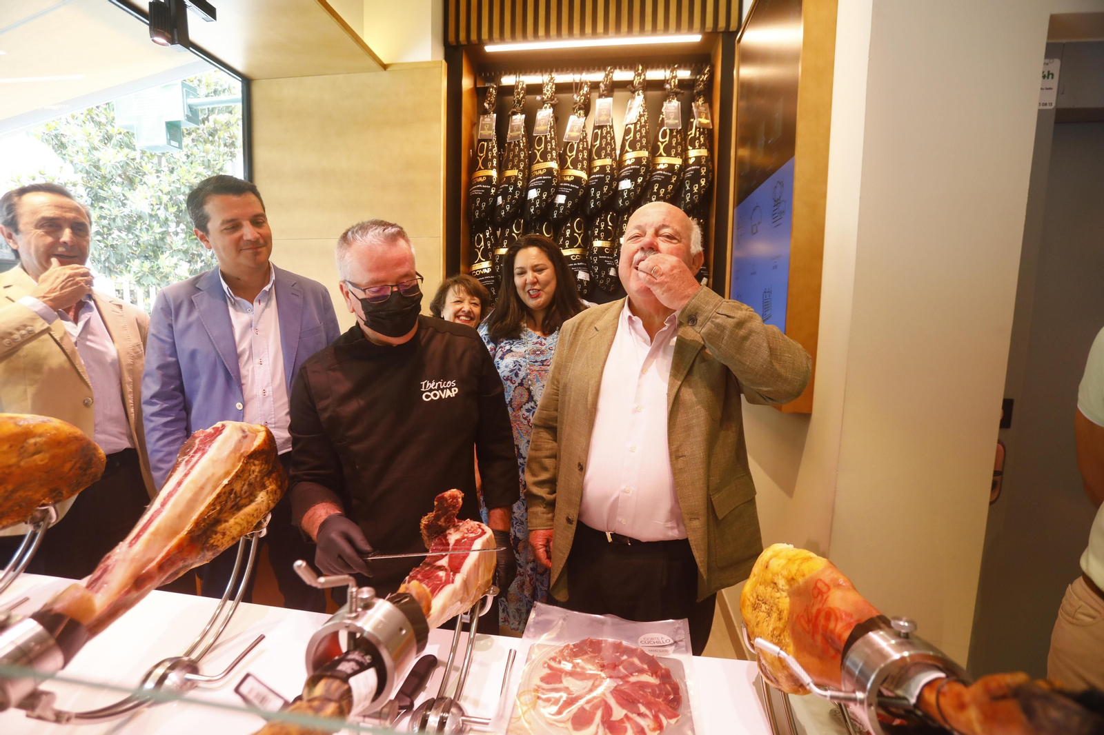 La inauguración de D'Tapas, de Covap, en Córdoba, en imágenes