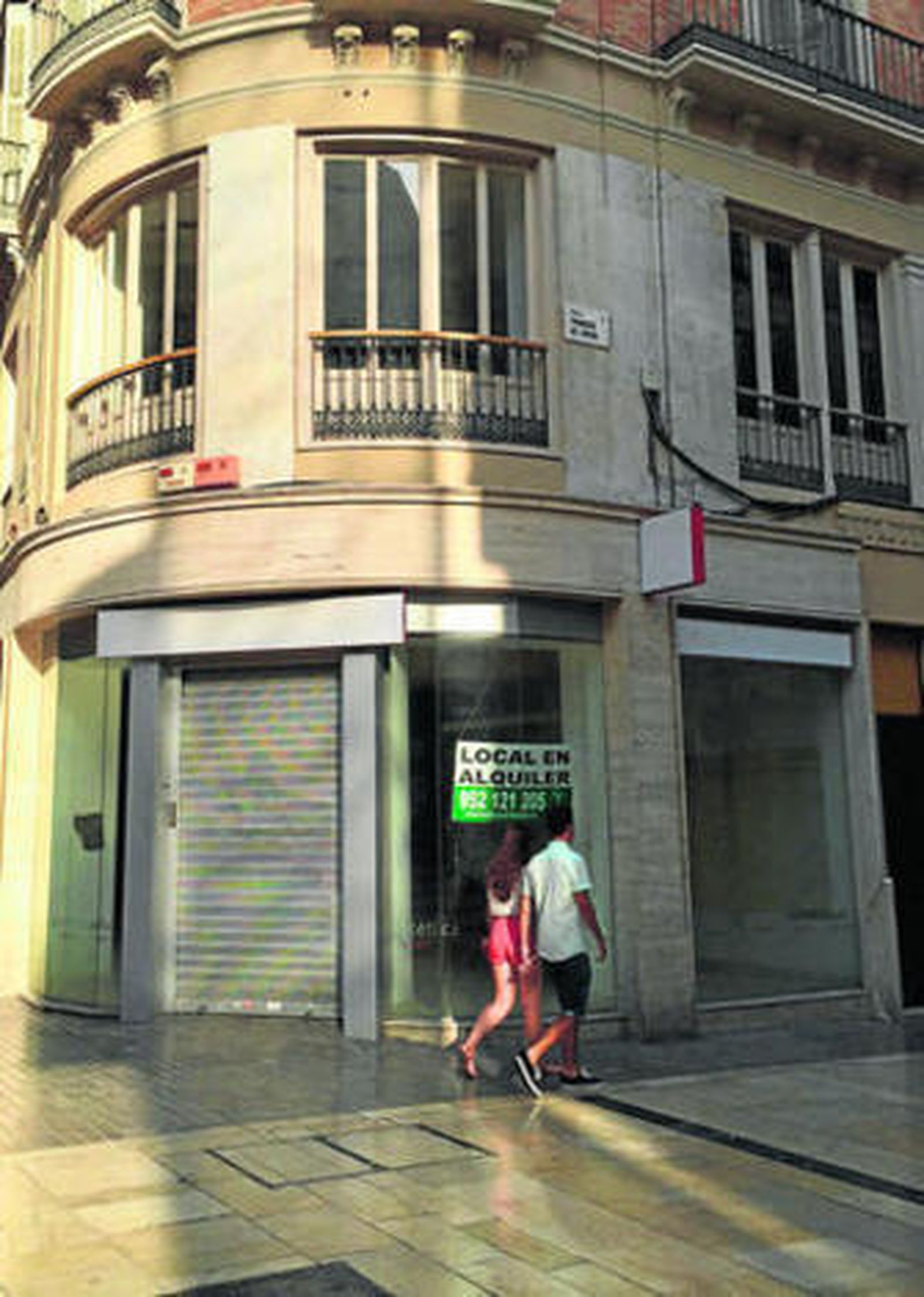 Este local en calle Larios lleva varios meses vacío.