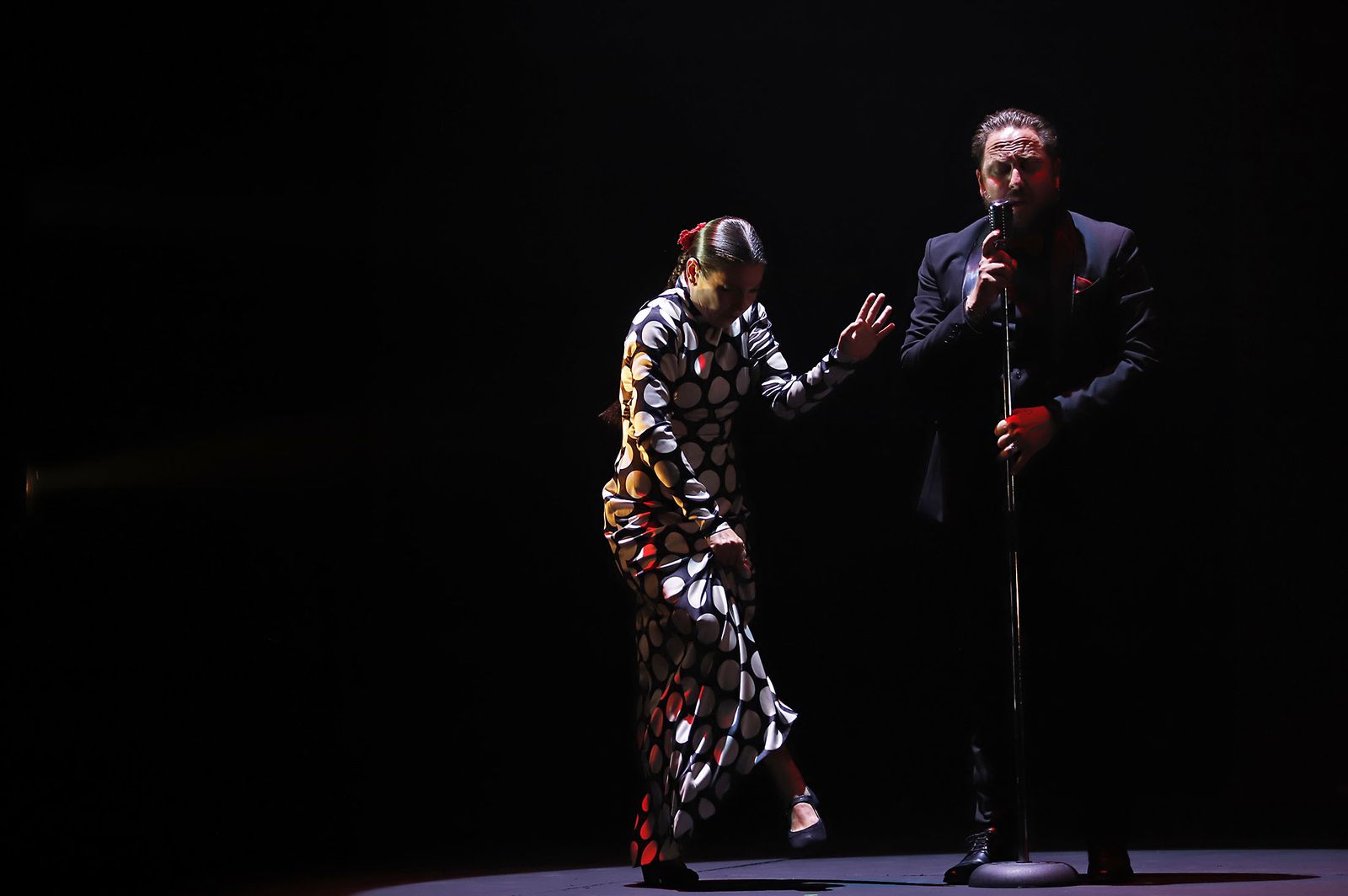 La actuación de Sara Baras en la Casa Colón de Huelva en imágenes