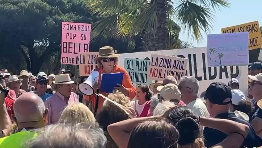 Los vecinos de Matalascañas denuncian su deterioro: "Una de las mejores playas de Andalucía está abandonada"
