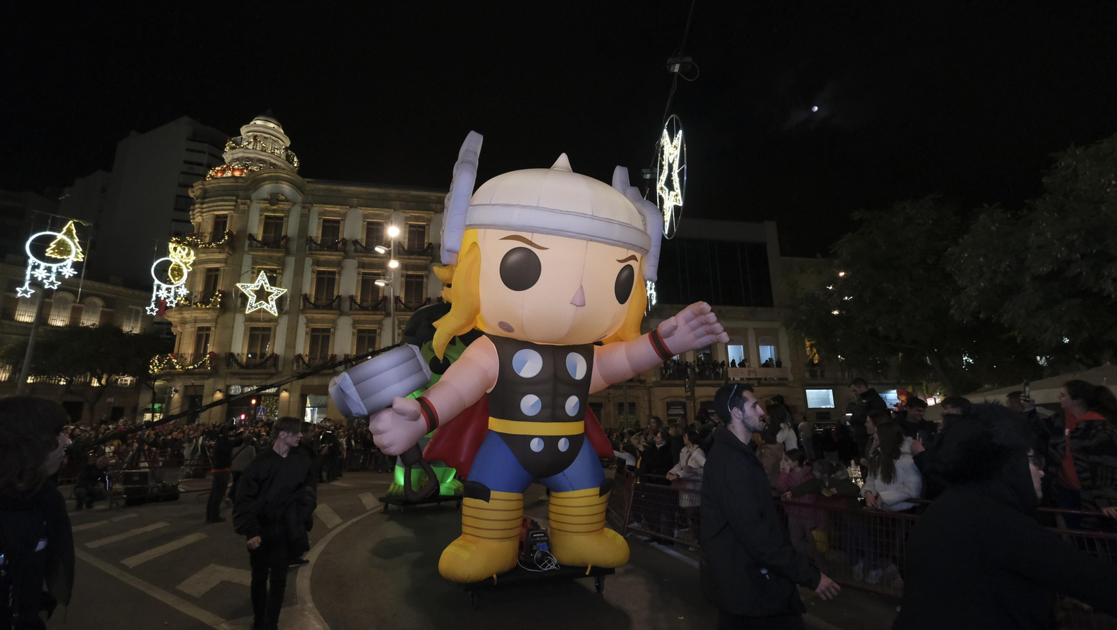 Imágenes de la Cabalgata de los Reyes Magos en Almería