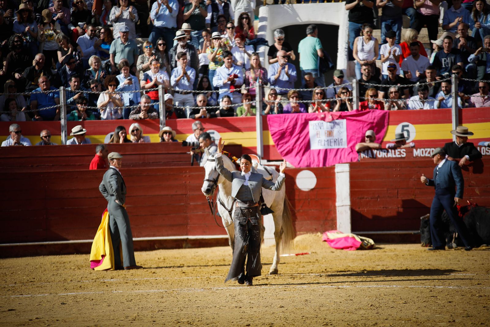 Imágenes del festival mixto lucha contra el cáncer